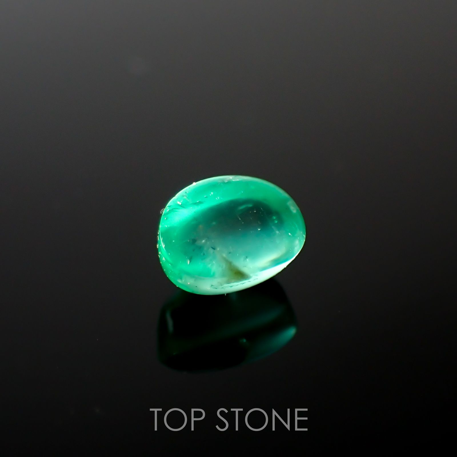 エメラルドキャッツアイ(宝石名エメラルド)コロンビア産 0.39ct 識別済[220115182]4.9x3.5mm前後