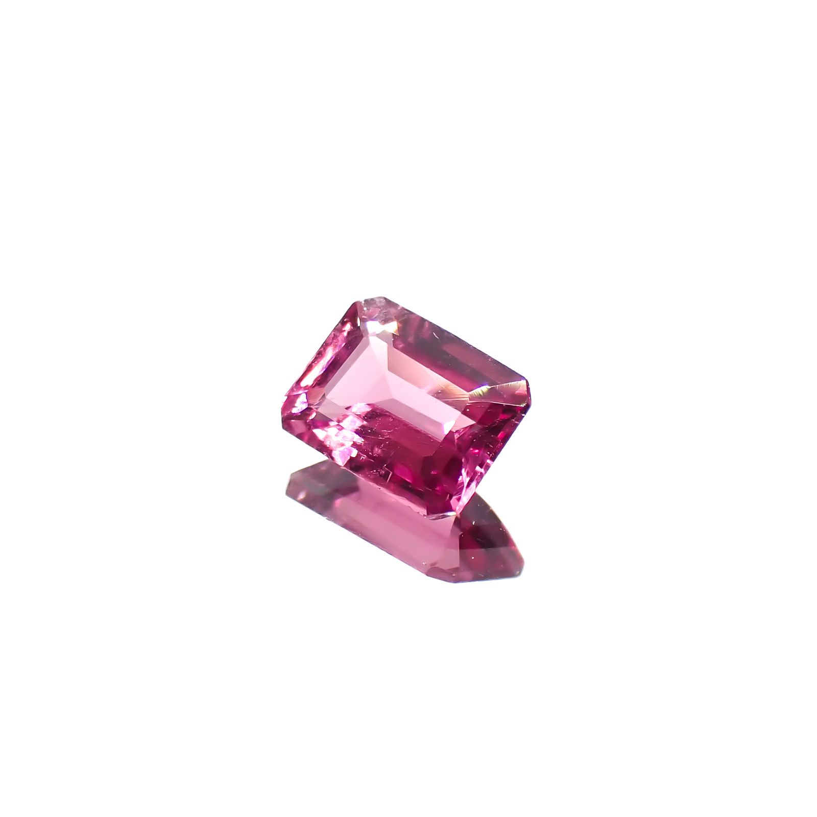 ルベライト ブラジル産 0.49ct[240628089]5.6x4.2mm前後