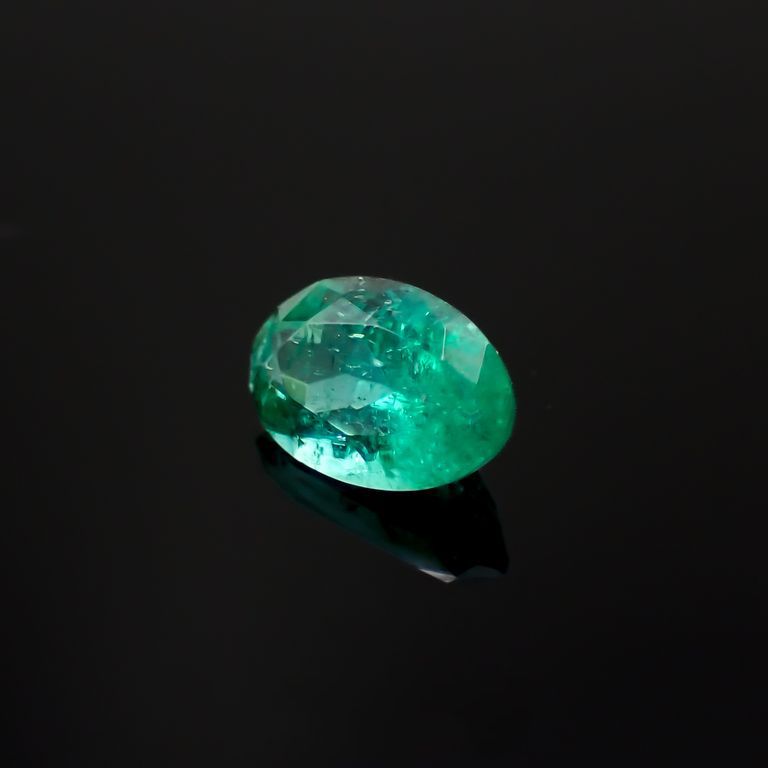 パライバトルマリン(宝石名トルマリン/別名パライバ・トルマリン)ブラジル・キントス鉱山産 0.362ct ソ付(宝貴協)[221018732]5.5x3.7mm前後