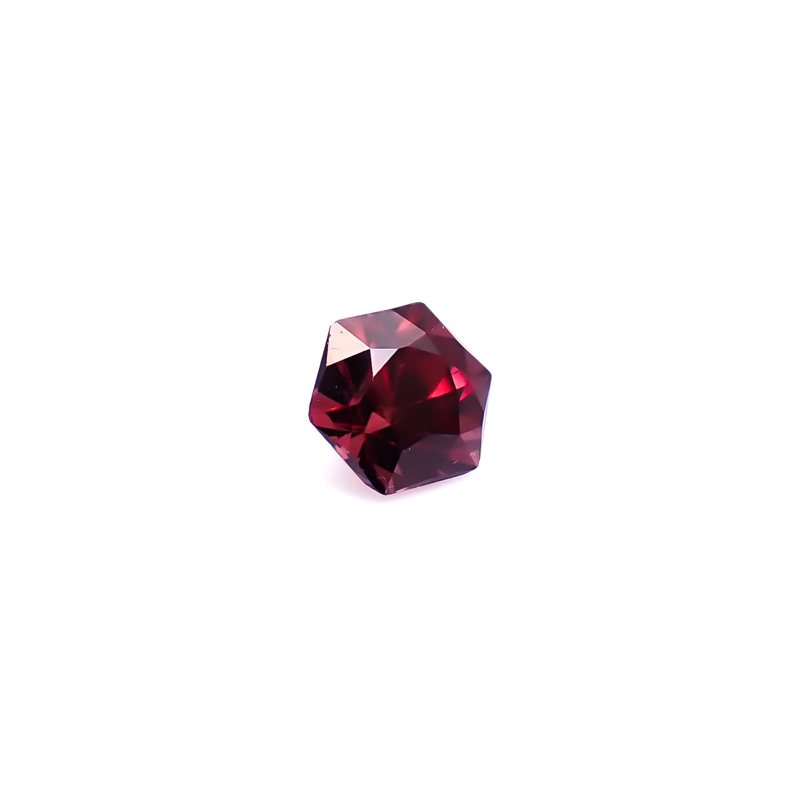 ◇ヘキサゴンカット◇レッドジルコン(宝石名ジルコン)スリランカ/カンボジア産 識別済 0.74ct / 4.7x4.7mm前後 [260732557]