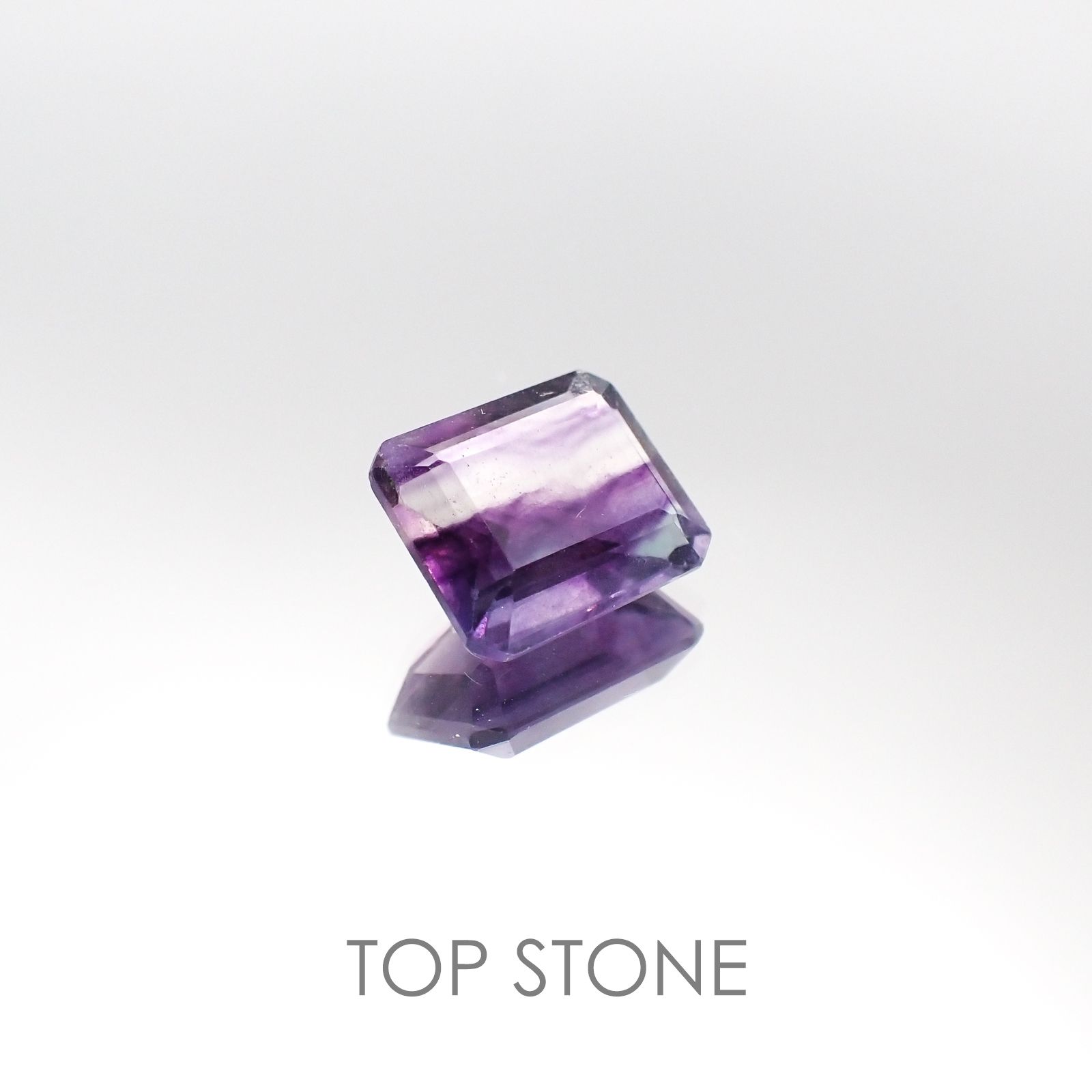 バイカラーフローライト ブラジル産 ルース 3.59ct[20095589]9.9×8.1mm前後