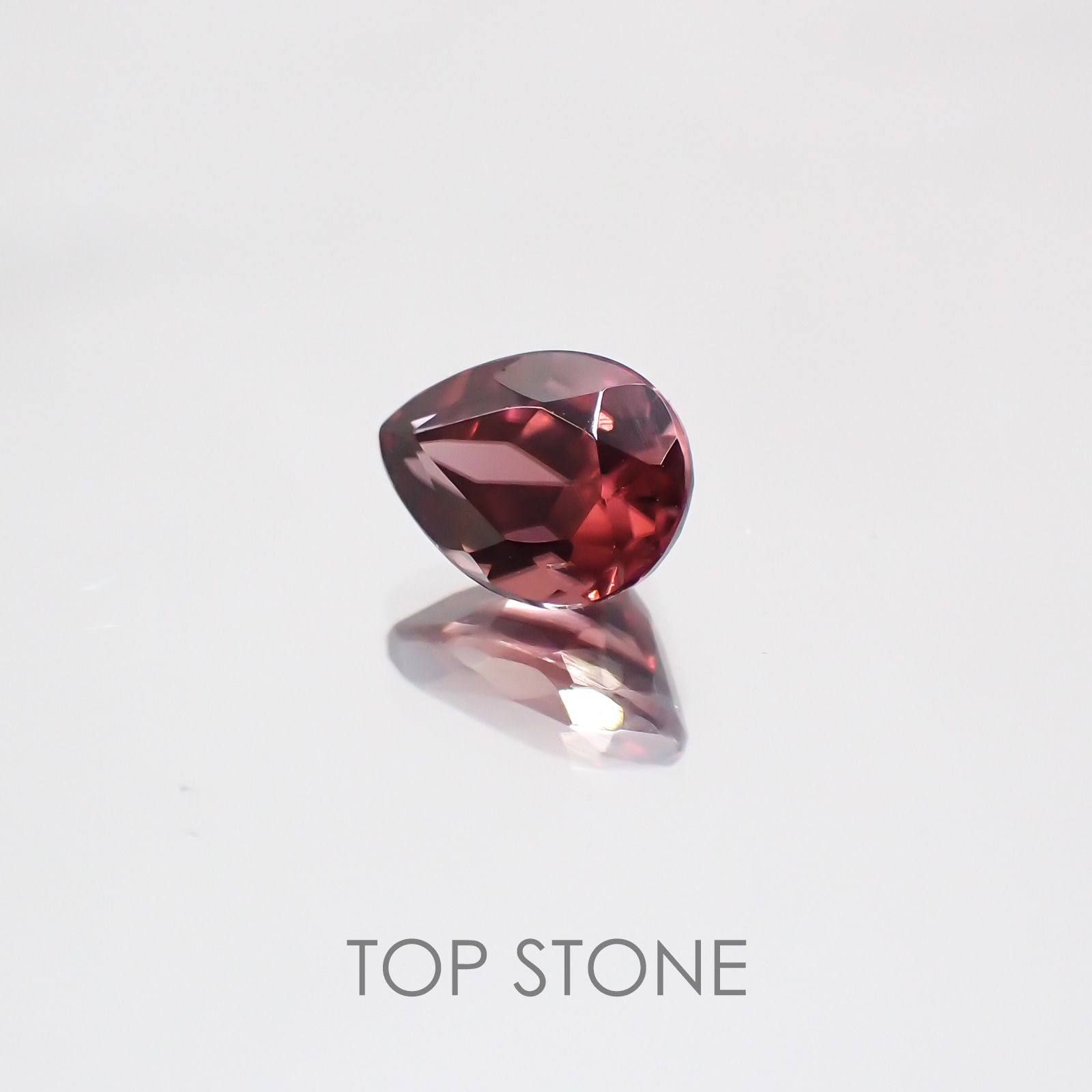 ピンクジルコン(宝石名ジルコン) スリランカ/カンボジア産/ 1.18ct 識別済[21059795]7×5.1mm前後
