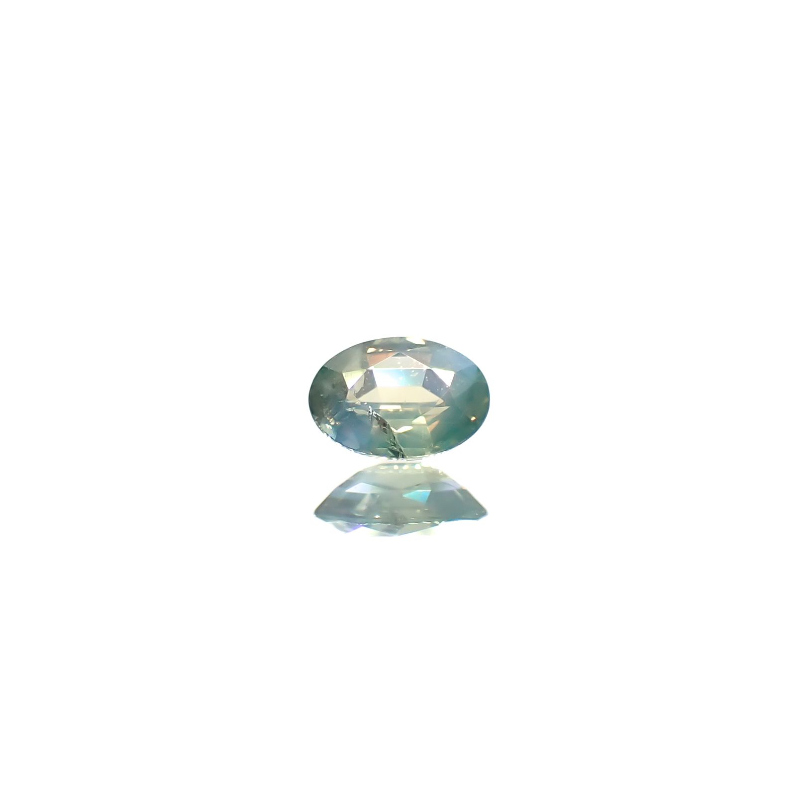 アレキサンドライトキャッツアイ ブラジル・ミナスジェライス州ヘマチタ鉱山産 0.089ct[240527428]3.3x2.4mm前後