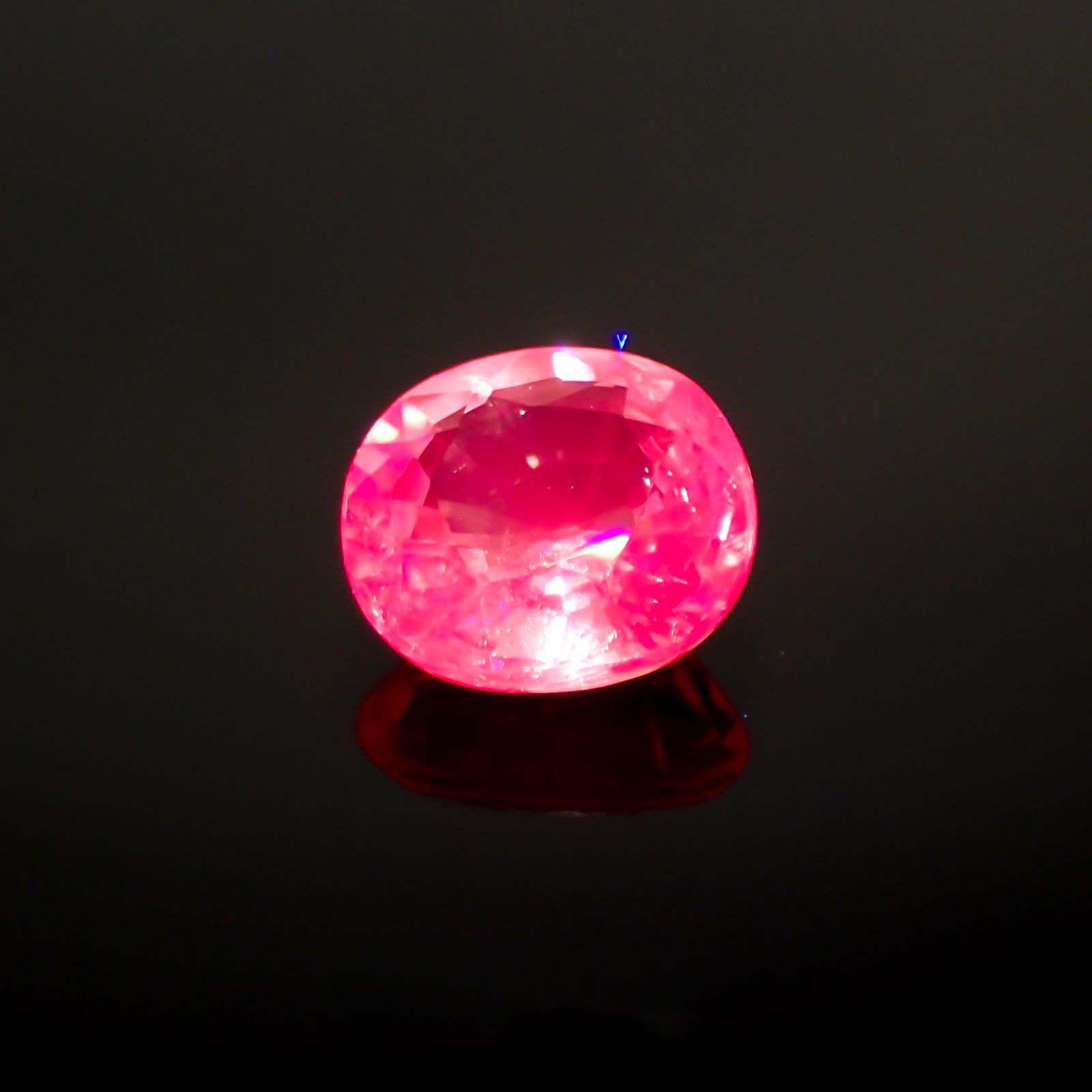 ピンクスピネル(宝石名ピンク・スピネル)タンザニア産 1.19ct 識別済[230722568]6.8x6.4mm前後