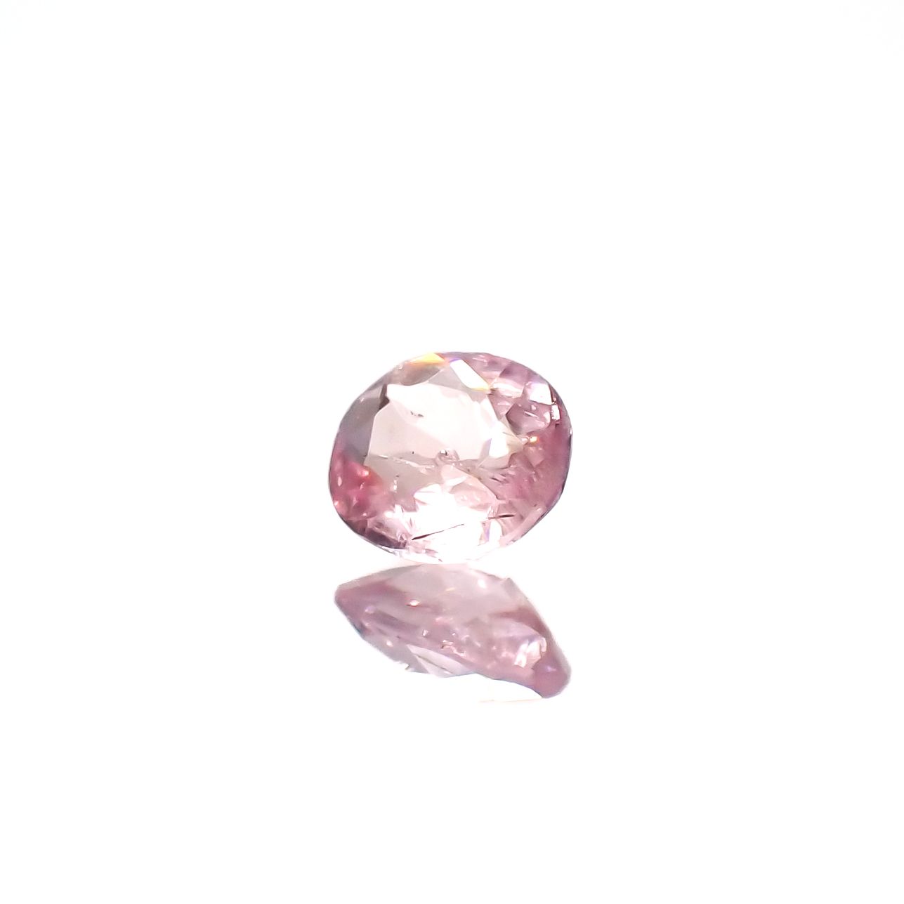 ペツォッタイト(ラズベリル)(宝石名ペツォッタイト)マダガスカル産 0.11ct 識別済[240226156]3.3x2.9mm前後
