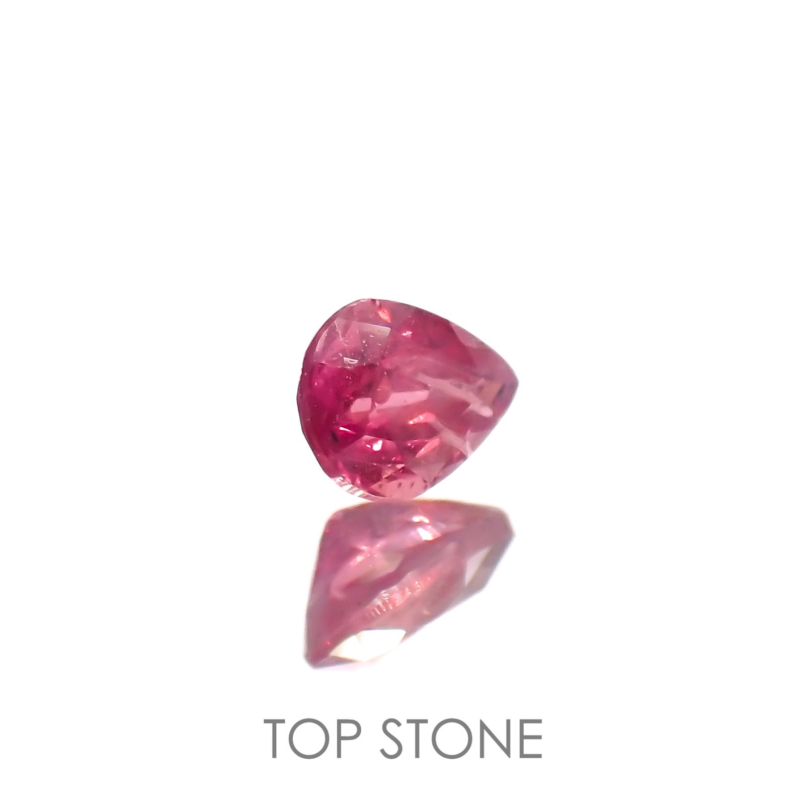 ピンクサファイア(宝石名サファイア)タンザニア・ウィンザー産 0.27ct 識別済[220616163]4.4x3.2mm前後