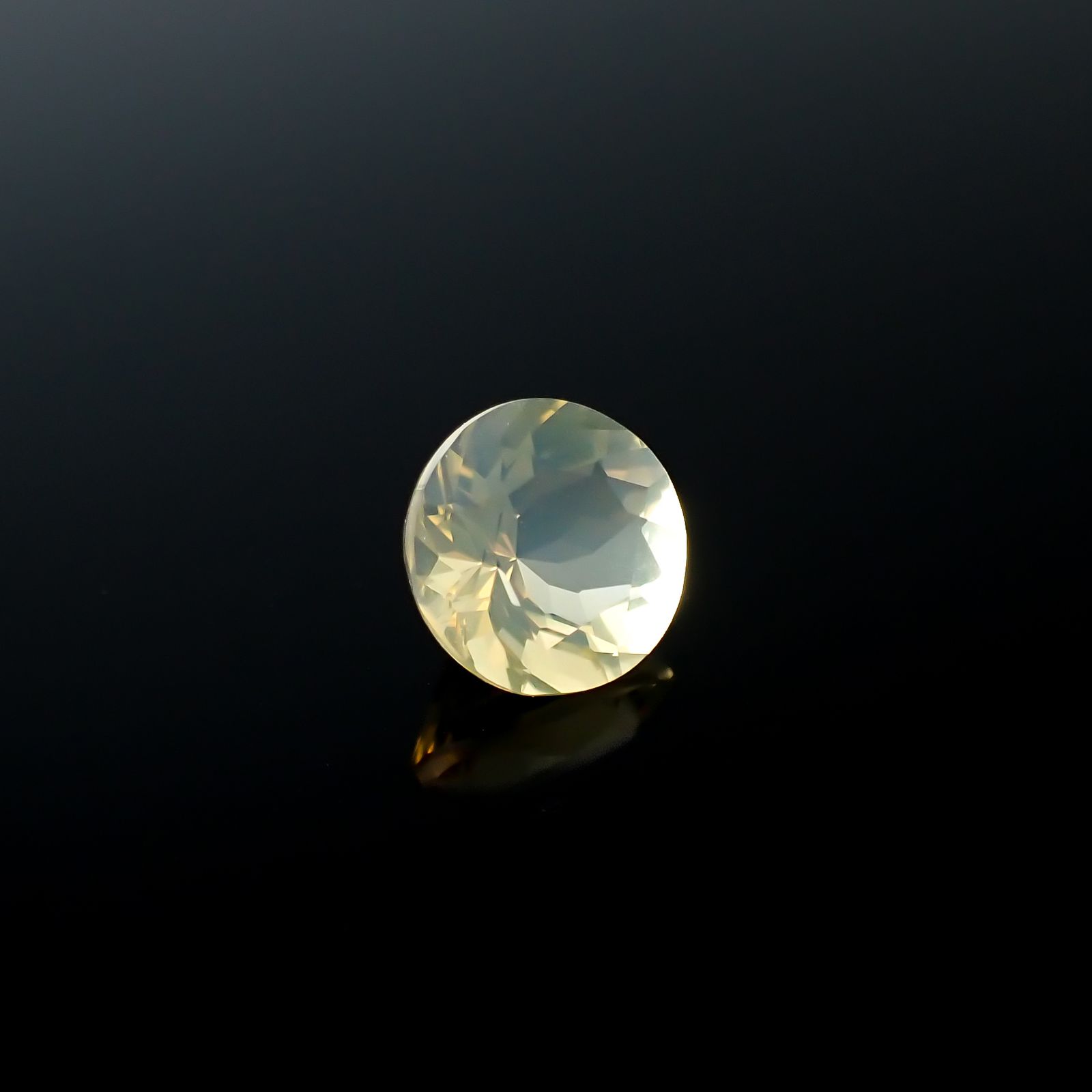イエローオパール メキシコ産 0.95ct[240226192]7.1x7.1mm前後