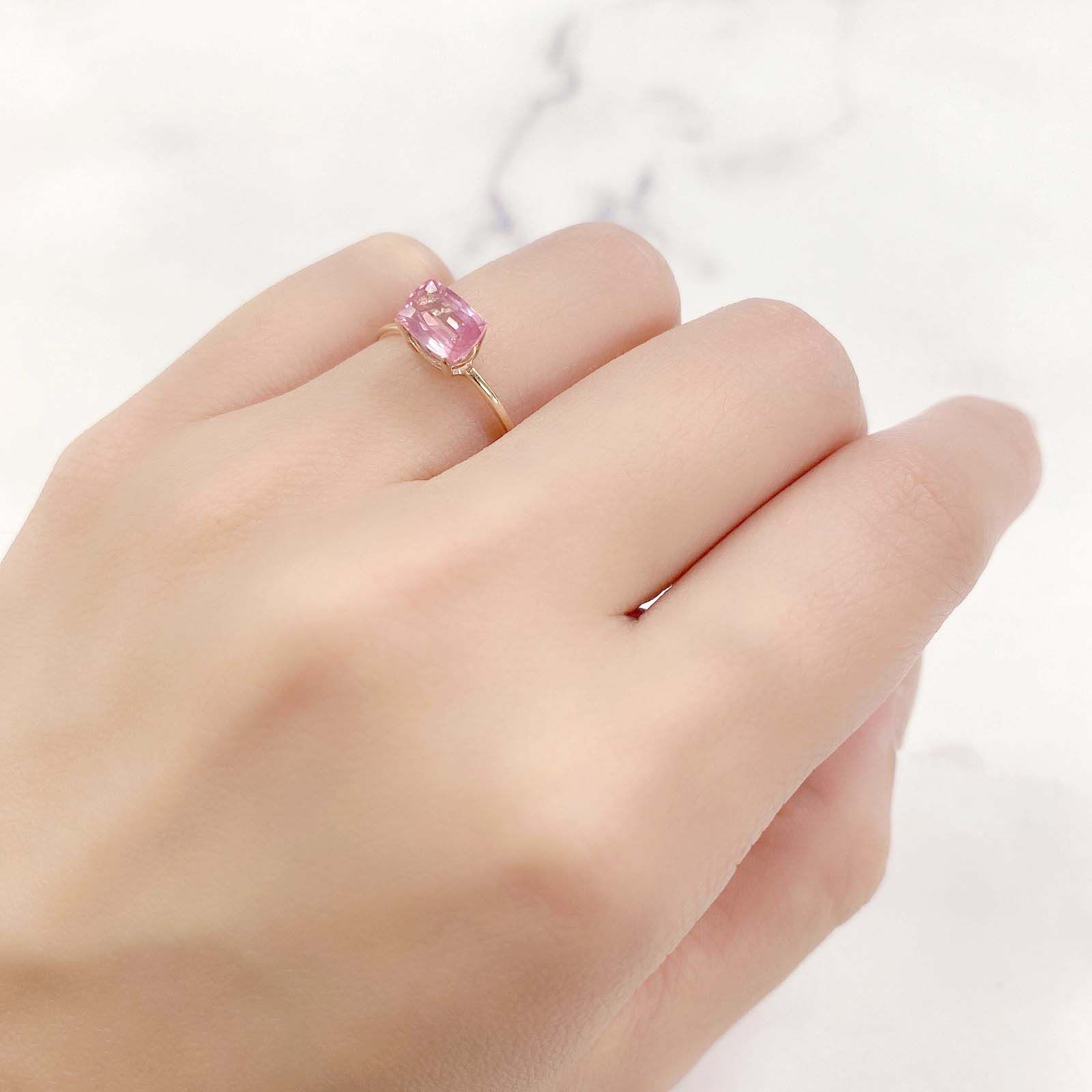 ピンクスピネル(宝石名ピンク・スピネル)タンザニア産 1.120ct ソ付(彩珠)[230722569]7.3x5mm前後