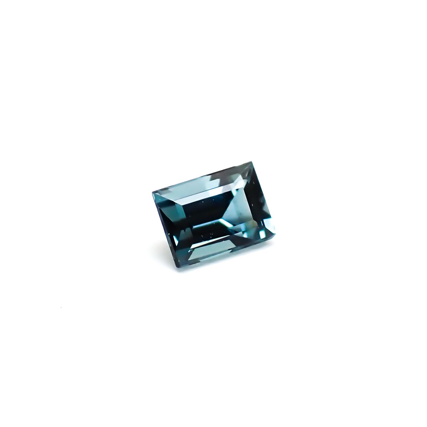 サファリン スリランカ産 0.094ct / 3x2.1mm前後 [260432063]