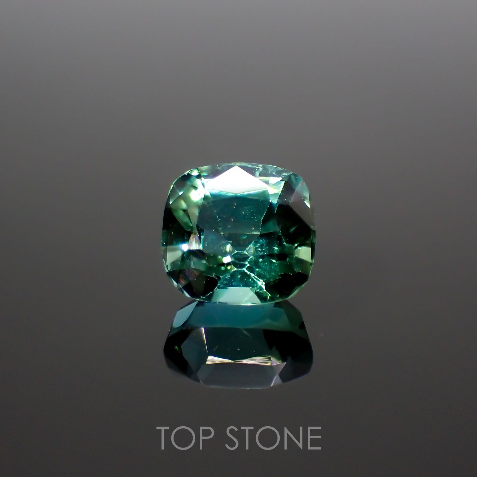 グリーントルマリン アフガニスタン産 0.95ct [220114108]5.7x5.6mm前後 | TOP STONE(トップストーン)