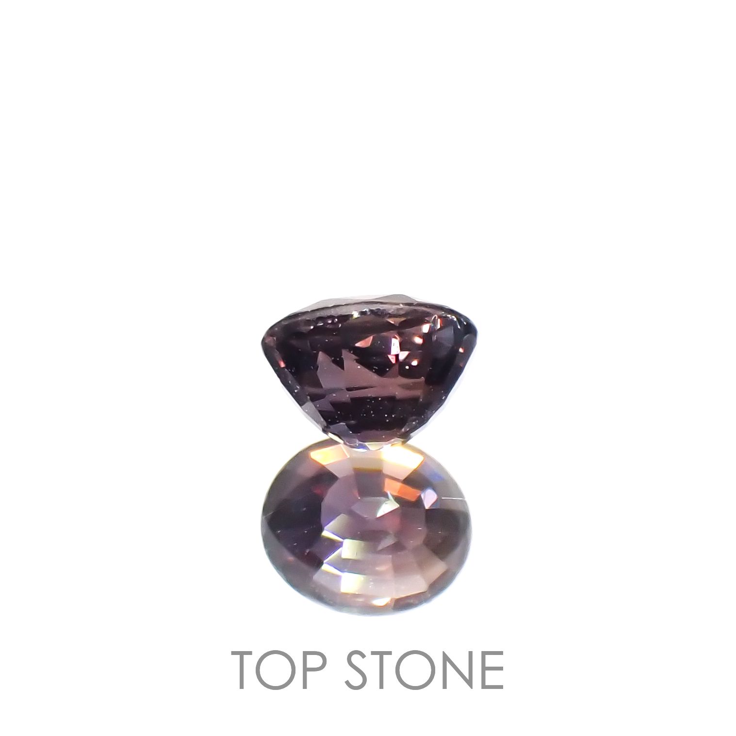 カラーチェンジサファイア非加熱(宝石名サファイア)タンザニア産 0.69ct 識別済[230320840]5.1x4.3mm前後