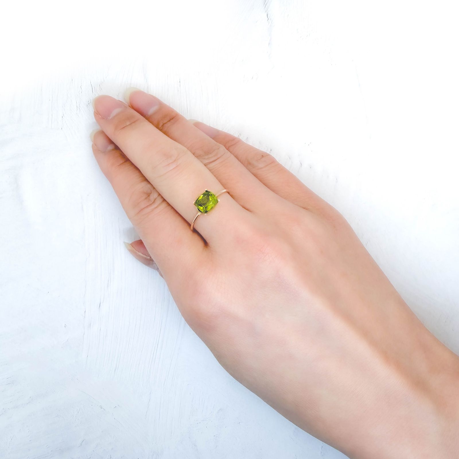 ベスビアナイト(アイドクレース) ケニア産 1.19ct / 7x6mm前後 [260231714]