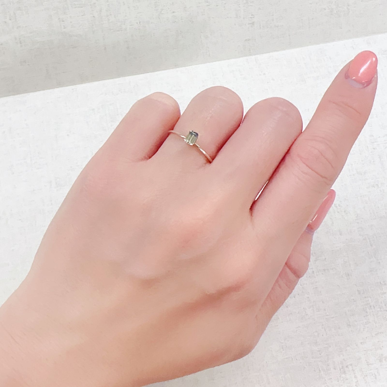 バイカラーサファイア マダガスカル/タンザニア産 0.29ct[230321018]4x2.9mm前後