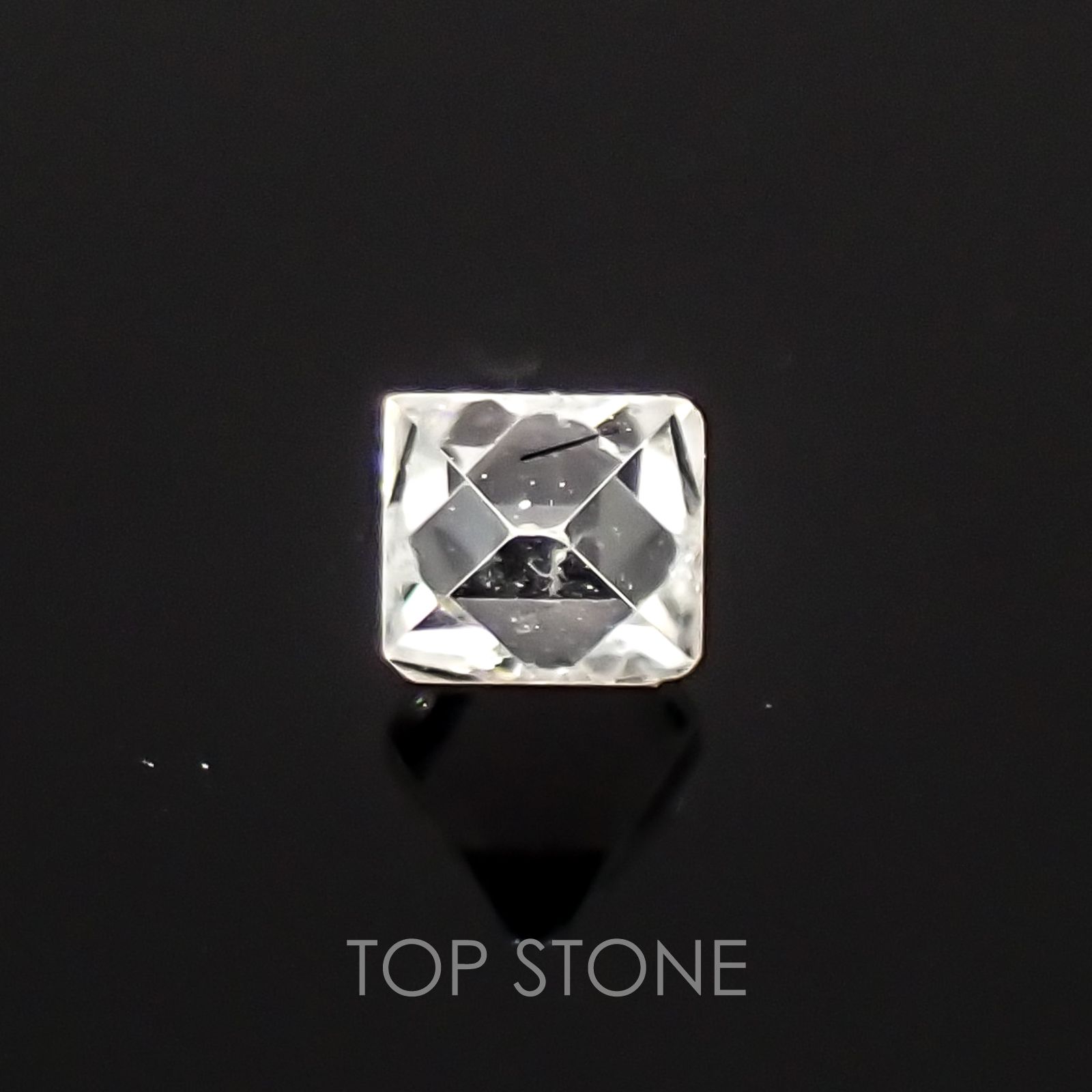 ソーヤブルダイヤモンド 原石 ロシア産 ルース 0.059ct[210310110]2.7×2.3mm前後