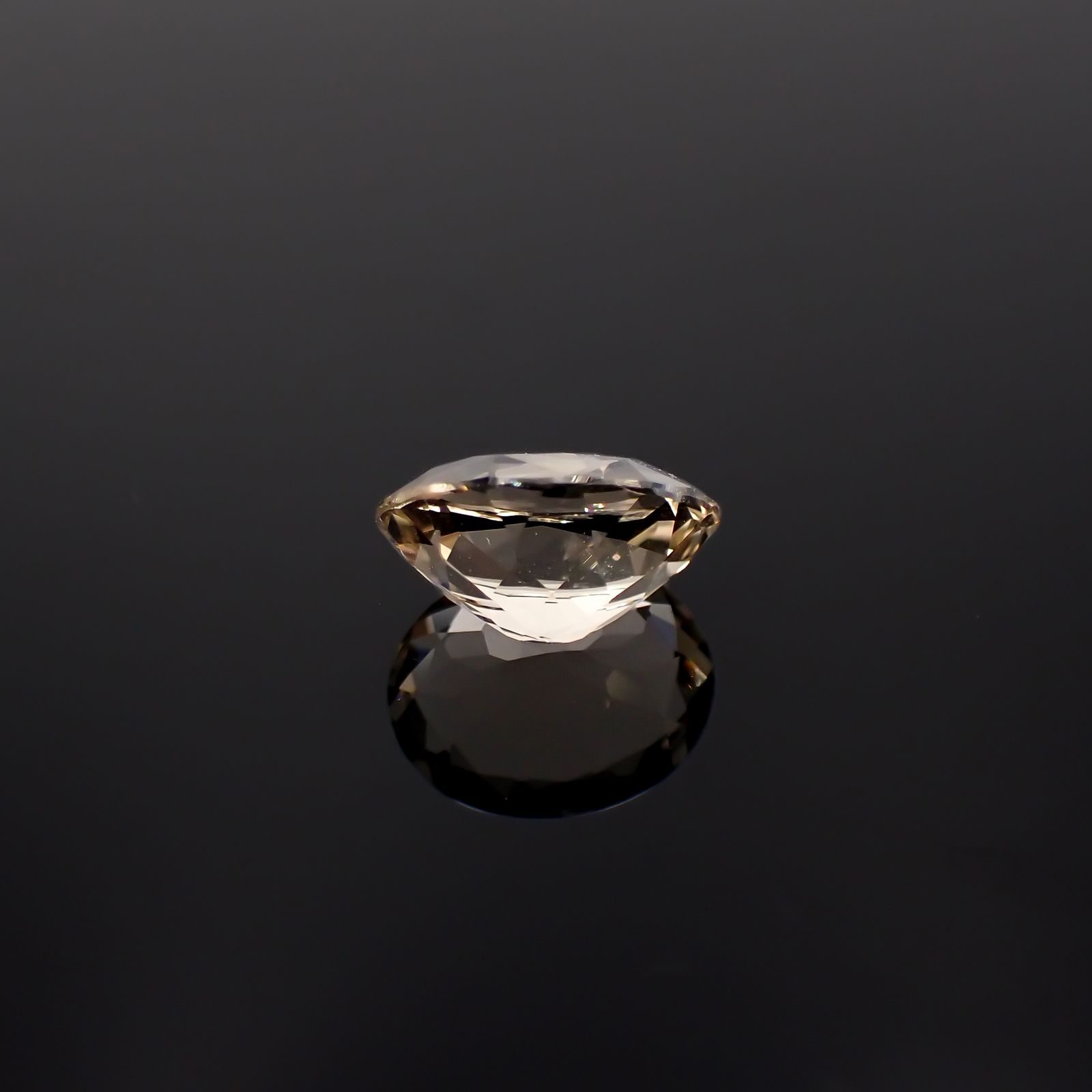 含バリウム・サニディン(宝石名サニディン)ドイツ産 2.62ct 識別済[231224978]10.6x8.6mm前後