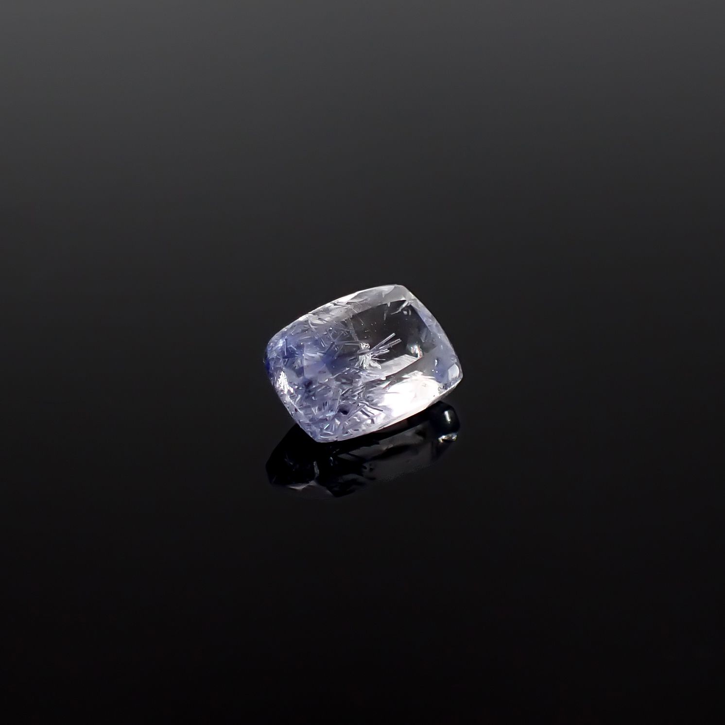 デュモルチェライトインクォーツ ブラジル産 0.86ct / 6.9x5mm前後 [260331852]