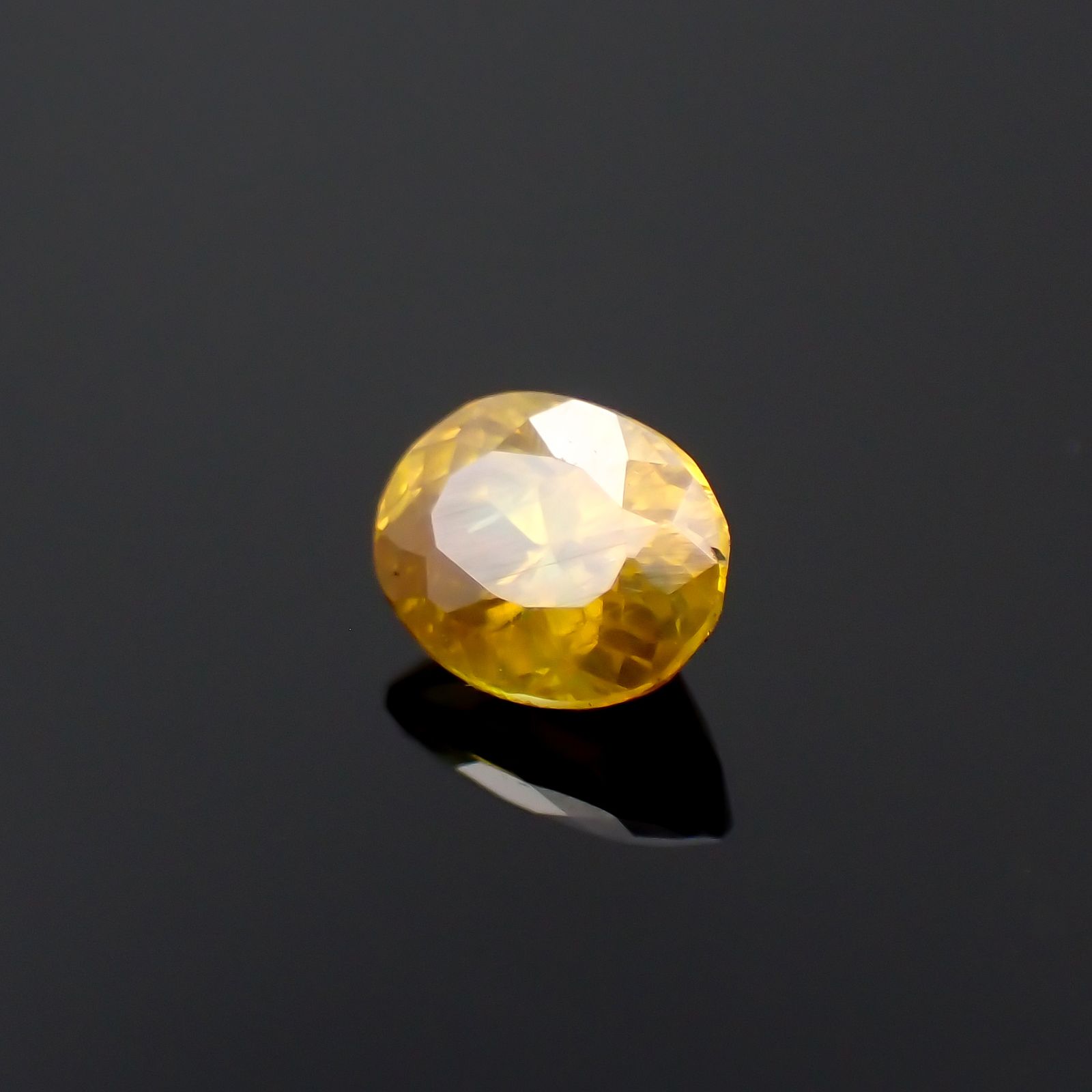 スファレライト スペイン産 0.53ct[230722761]5.2x4.1mm前後