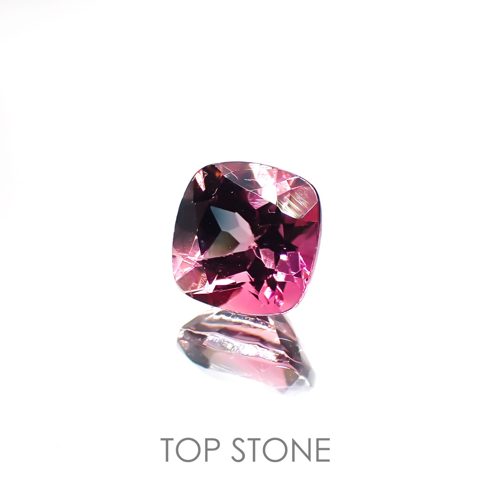 バイカラートルマリン(宝石名バイカラー・トルマリン) コンゴ民主共和国産 1.689ct ソ付(彩珠)[211013608]7×7mm前後