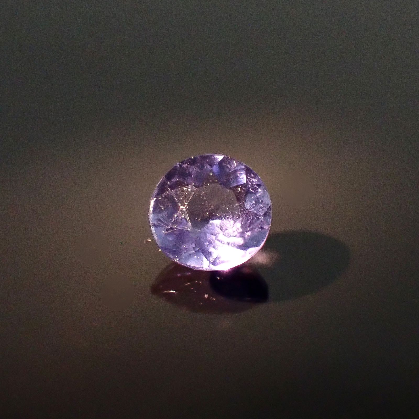 カラーチェンジフローライト ブラジル産 0.57ct[240728467]5.1x5.1mm前後