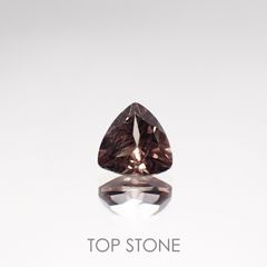 カラーチェンジガーネット タンザニア・マダガスカル産 ルース 0.31ct[210611196]4×4mm前後