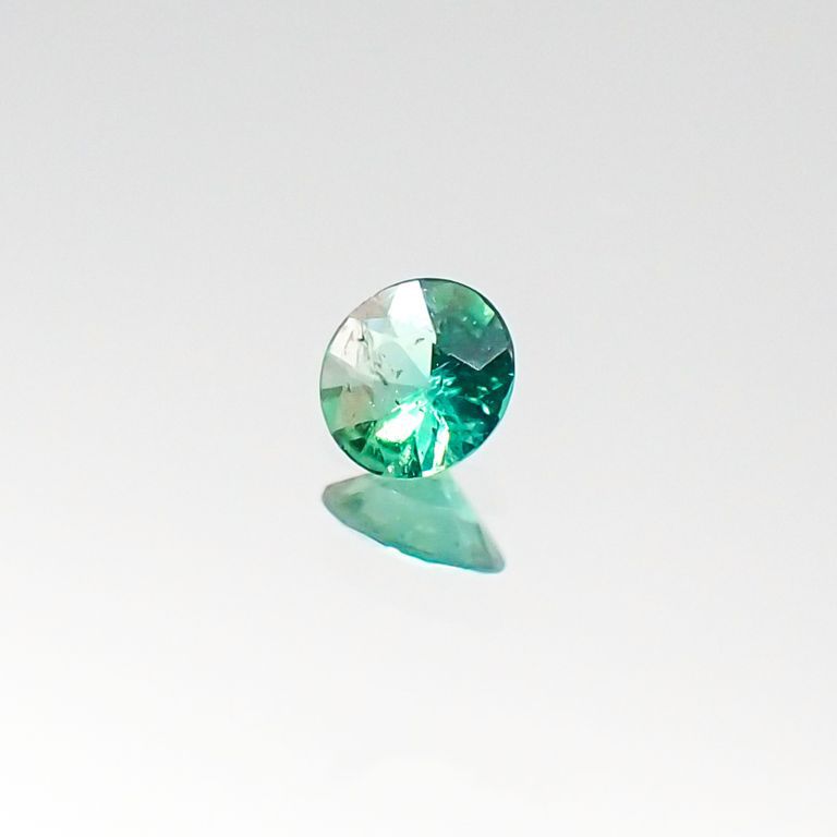 パライバトルマリン(宝石名トルマリン/別名パライバ・トルマリン) ブラジル・バターリャ鉱山産 0.068ct 識別済[20095305]2.9×2.8mm前後