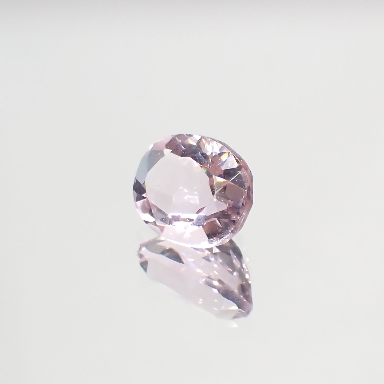 ピンクフローライト(宝石名フルオライト)ブラジル産 3.36ct 識別済[220115124]10.1x8.1mm前後