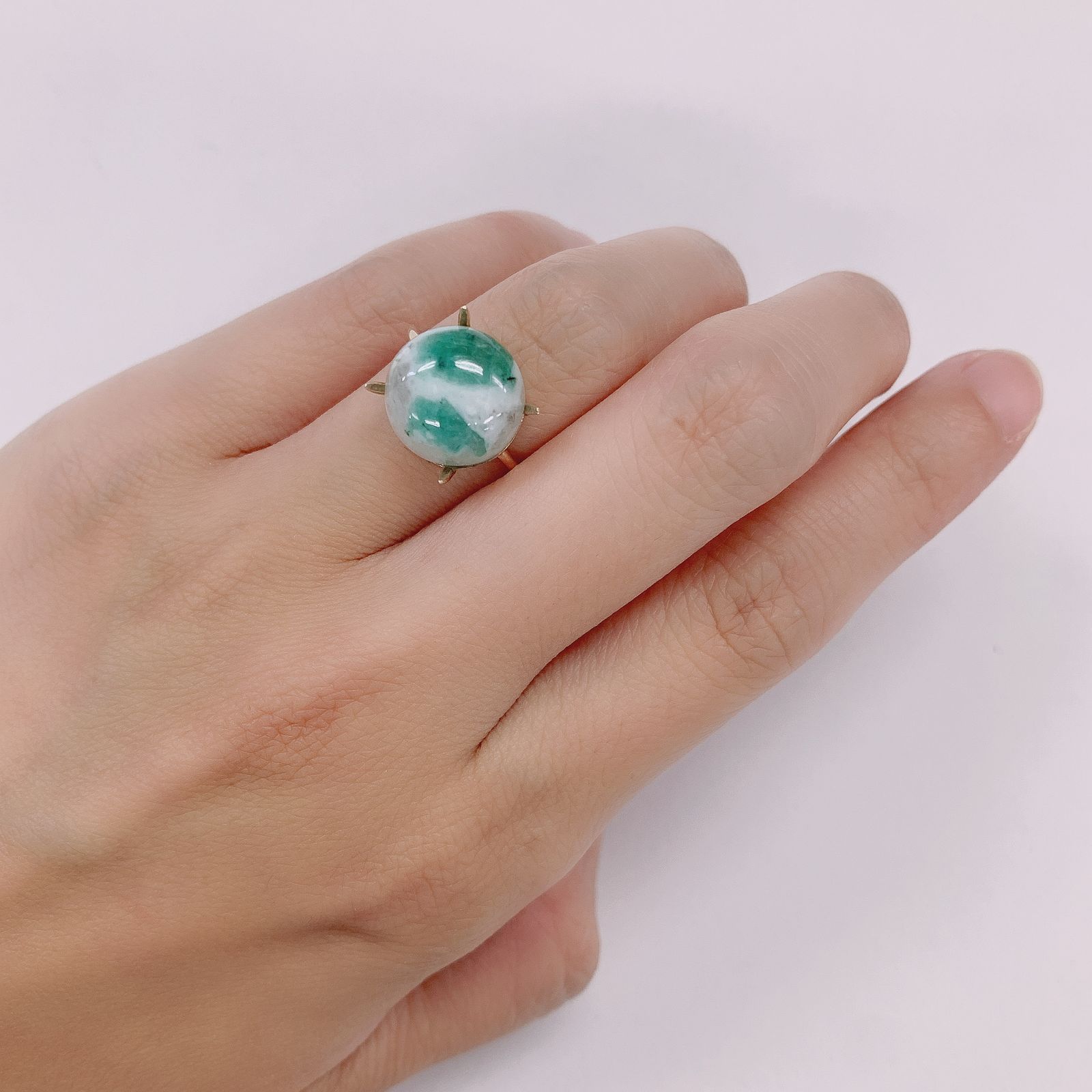 マトリックスエメラルド(エメラルドインクォーツ/フェルドスパー) ブラジル産 5.72ct[210812270]11.9×11.8mm前後