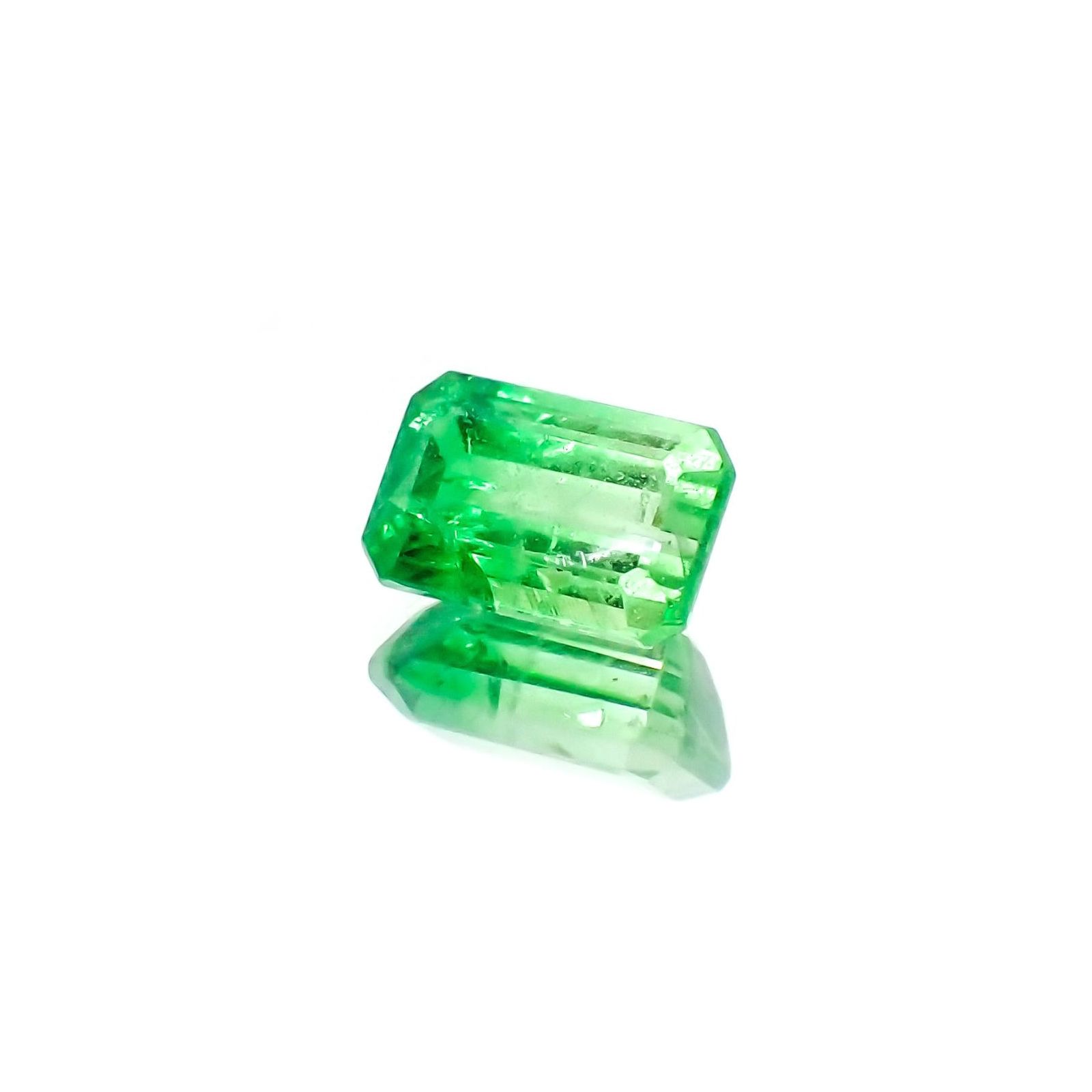 バイカラーツァボライト(宝石名グリーン グロッシュラー・ガーネット)タンザニア産 識別済 1.21ct / 7.1x4.6mm前後 [231124261]