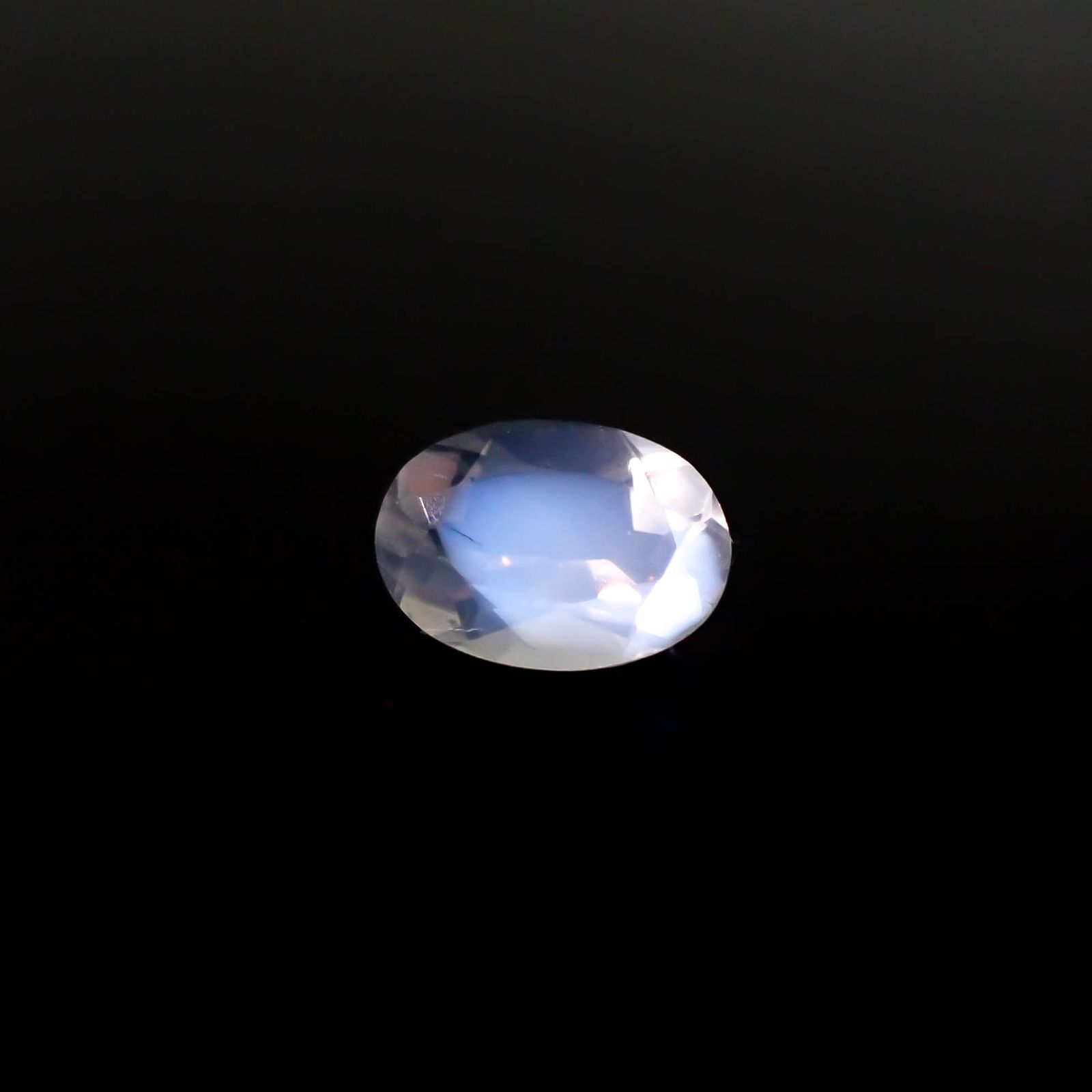 ムーンストーン(宝石名オーソクレース)インド/スリランカ産 0.71ct 識別済[240527738]7x4.9mm前後