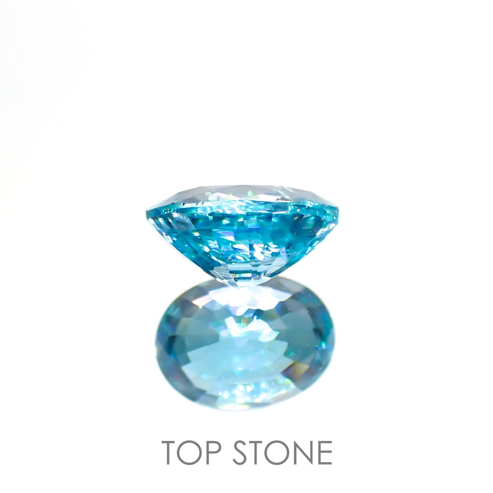 ブルージルコン(宝石名ジルコン) カンボジア産 1.85ct 識別済[20063296]7.8×6mm前後