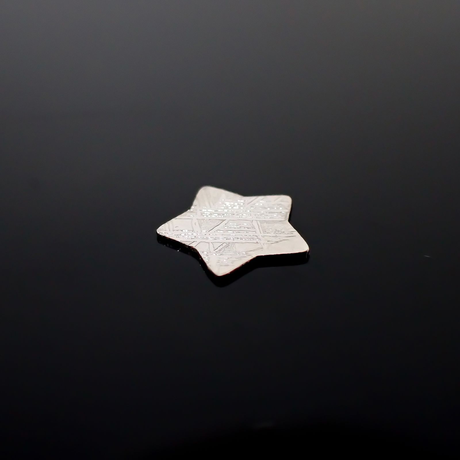 ◇カスタムカット・スター◇アルタイ隕石 発見地：中国 0.83ct [250129809]9.3x9.5mm前後