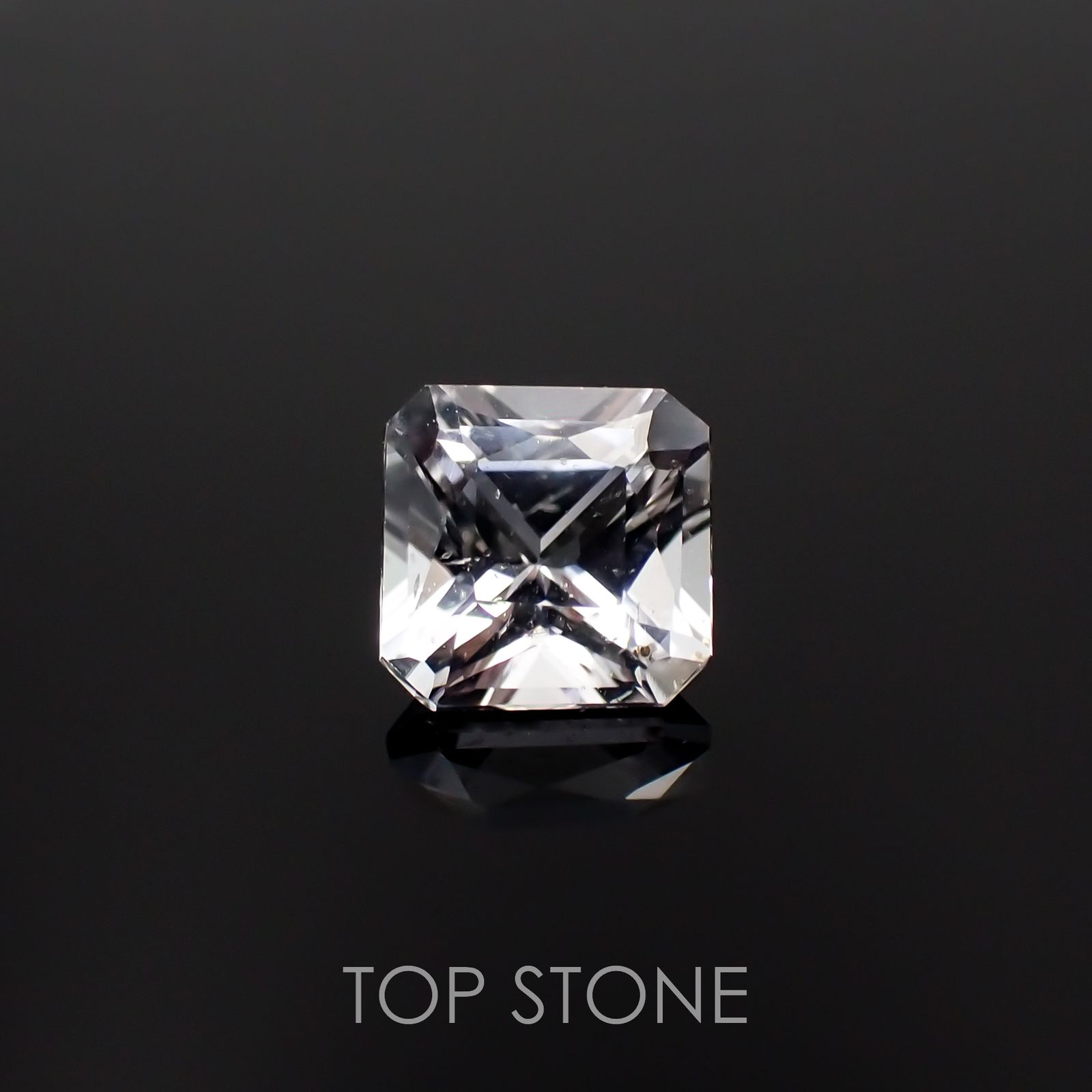 フェナカイト(宝石名フェナカイト)マダガスカル/ブラジル産 0.75ct 識別済[221119133]5.3x5.3mm前後