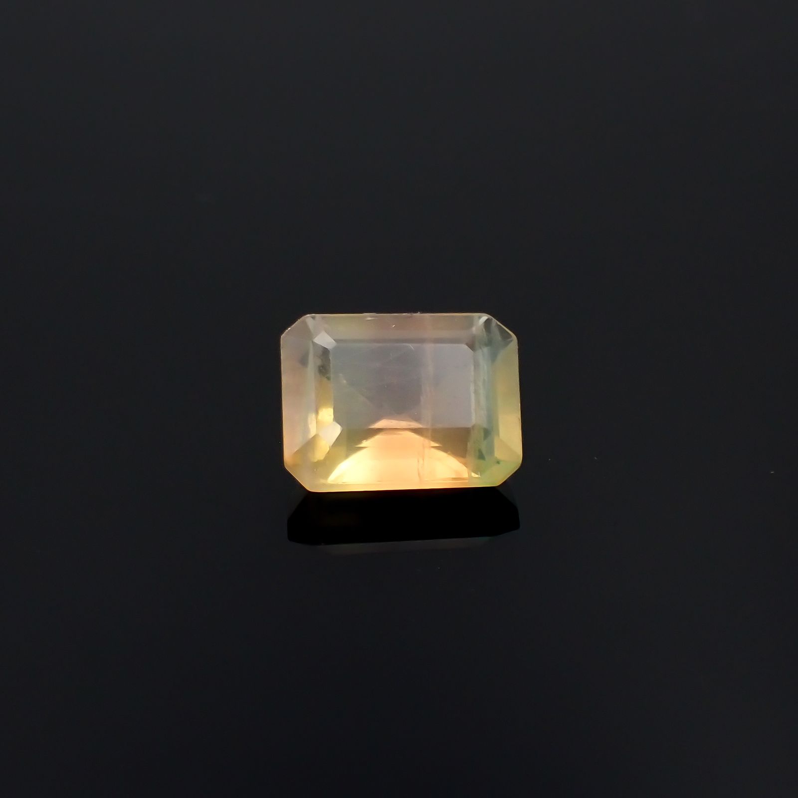 パーティカラーフローライト フルオレッセンス ブラジル産 4.38ct[240326915]11x8.9mm前後