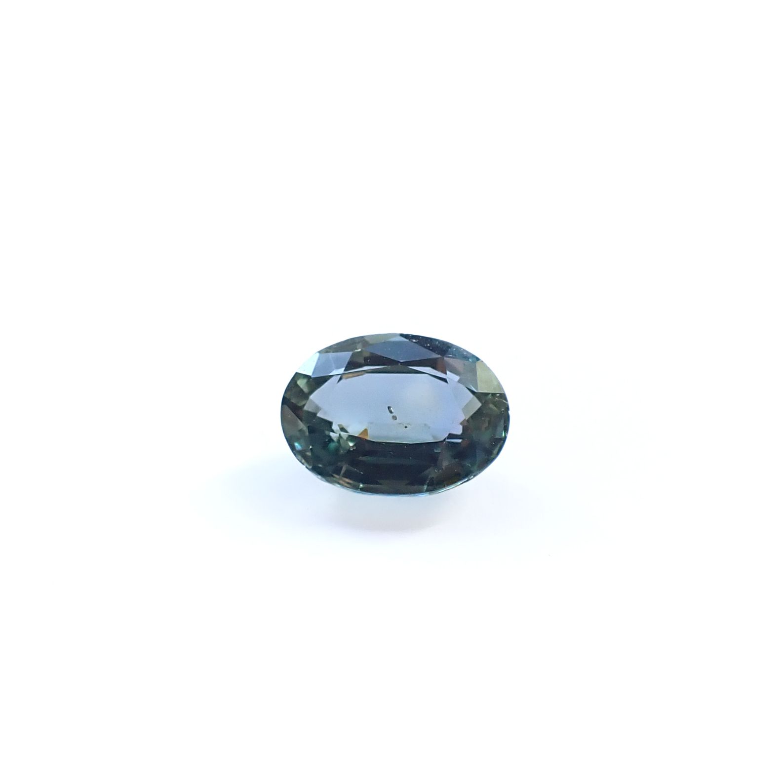 サファイア(宝石名サファイア) マダガスカル/スリランカ産 ソ付(彩珠) 1.617ct / 7.9x6mm前後 [260112479]
