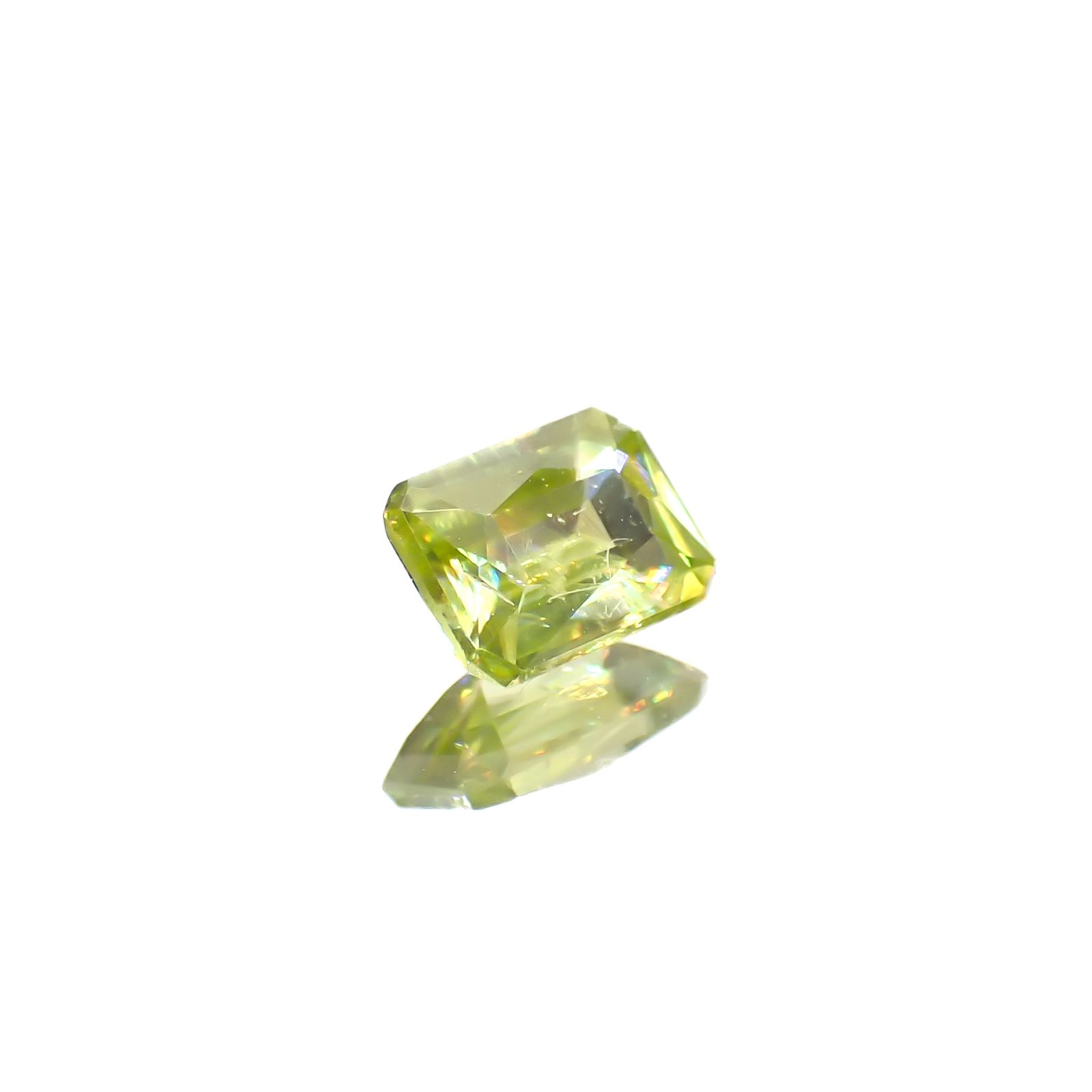 スフェーン マダガスカル産 0.35ct[240627907]4.6x3.4mm前後