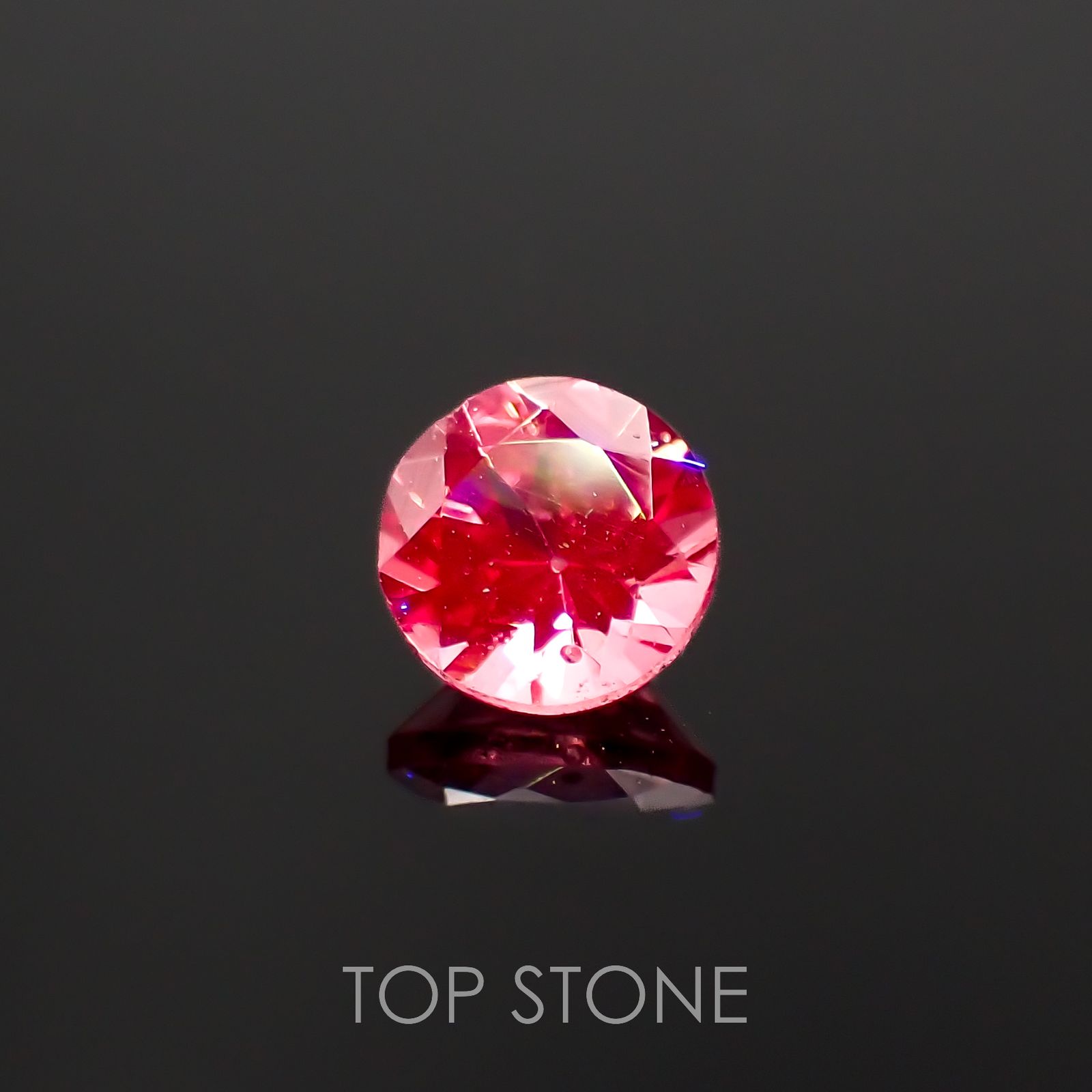 ホットピンクスピネル(宝石名ピンク・スピネル)タンザニア産 0.35ct 識別済[230120032]4.2x4.2mm前後