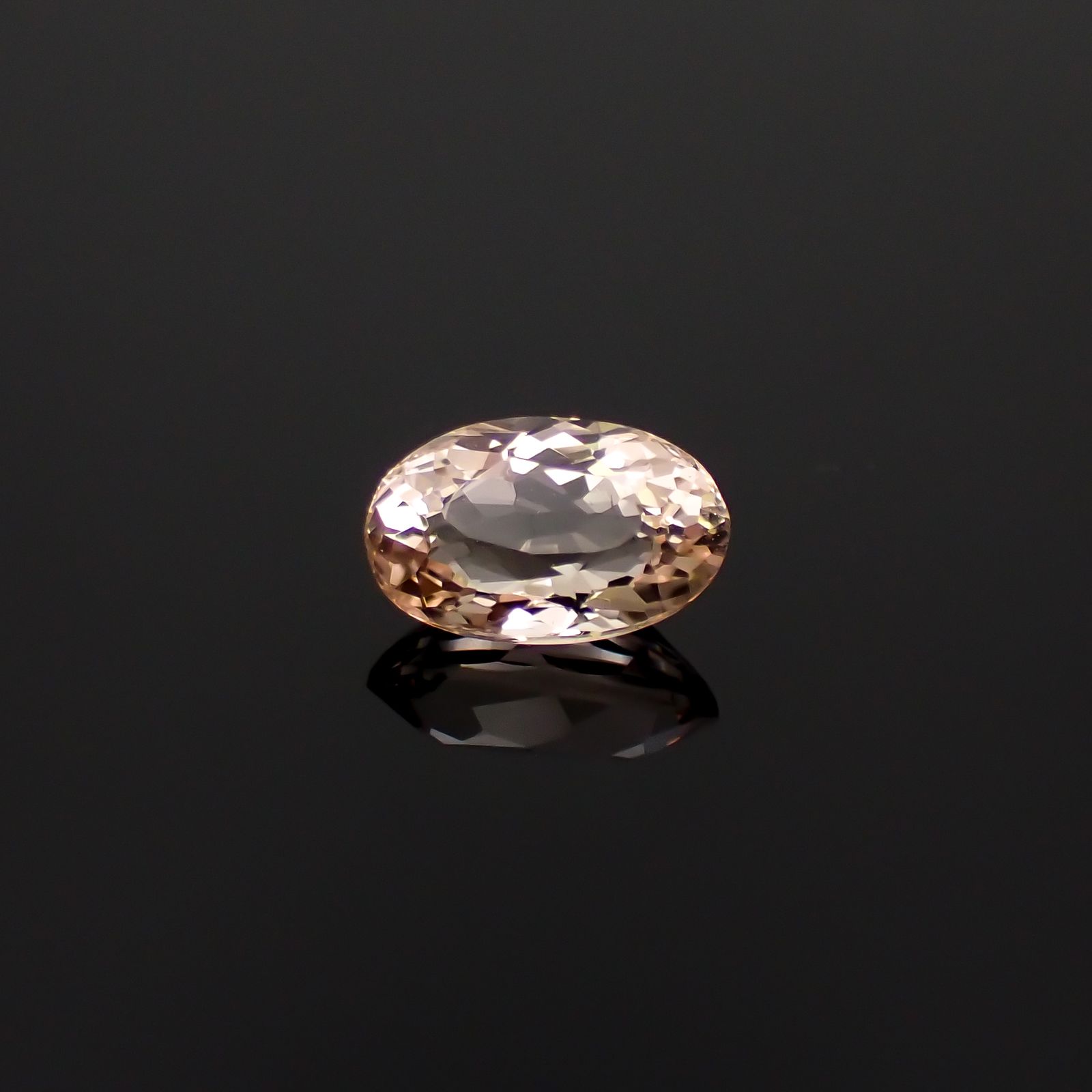 モルガナイト(宝石名モルガナイト)ナイジェリア産 1.26ct 識別済[230321160]8.6x5.5mm前後