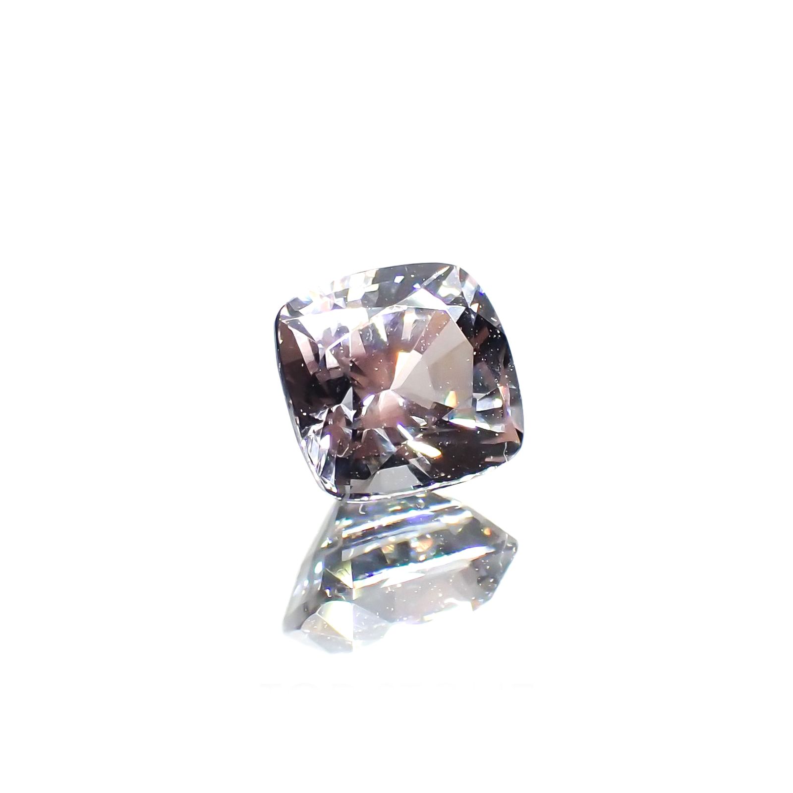 プラチナスピネル(宝石名スピネル) ビルマ産 1.193ct ソ付(彩珠)[250913321]5.9×5.6mm前後