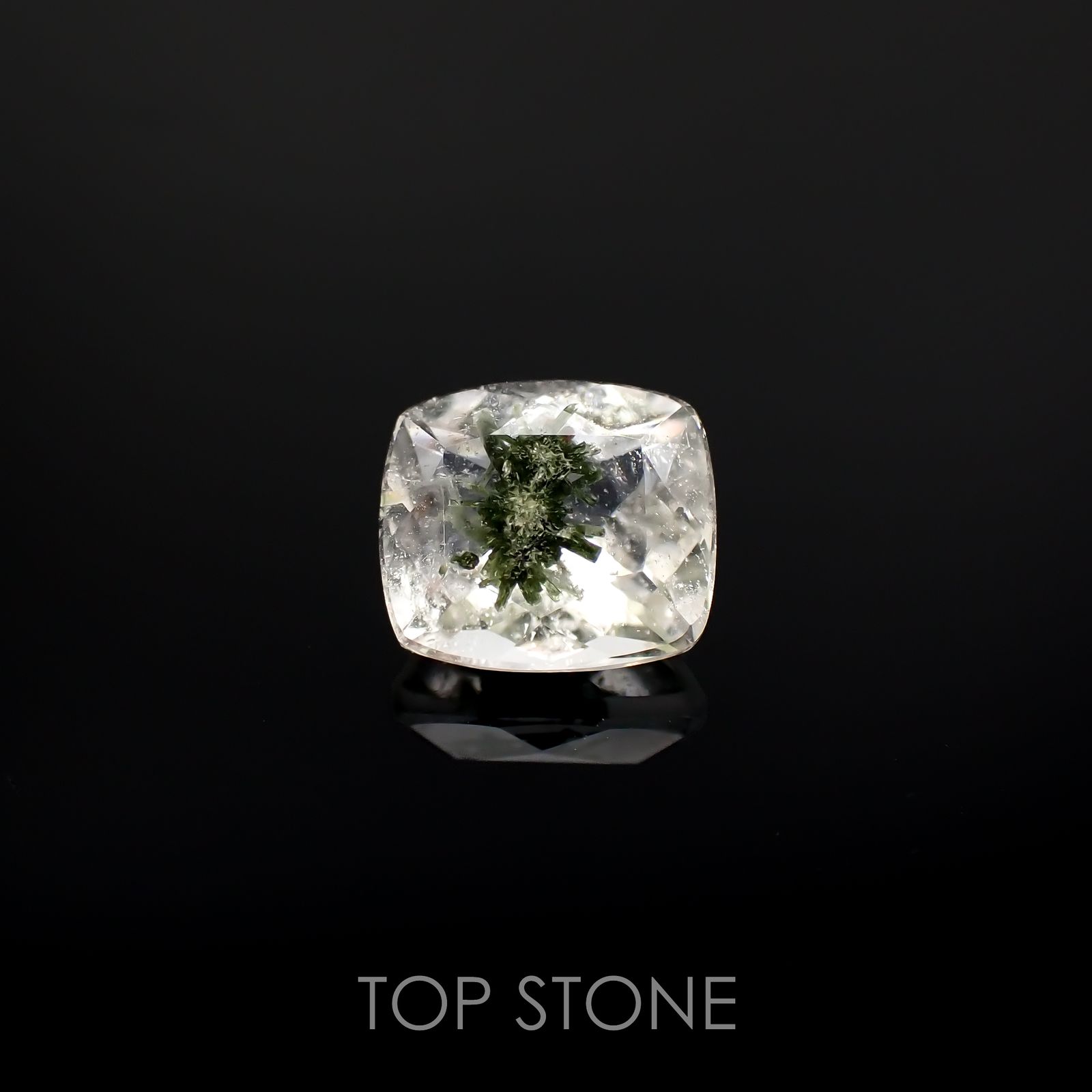 ヘデンベルジャイトインクォーツ インドネシア産 1.28ct[220917832]7.1x6.2mm前後