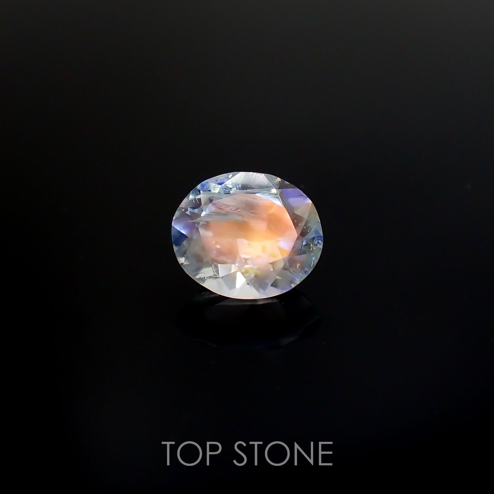 レインボームーンストーン(宝石名ラブラドライト)タンザニア産 1.00ct 識別済[220616643]7.2x6.1mm前後