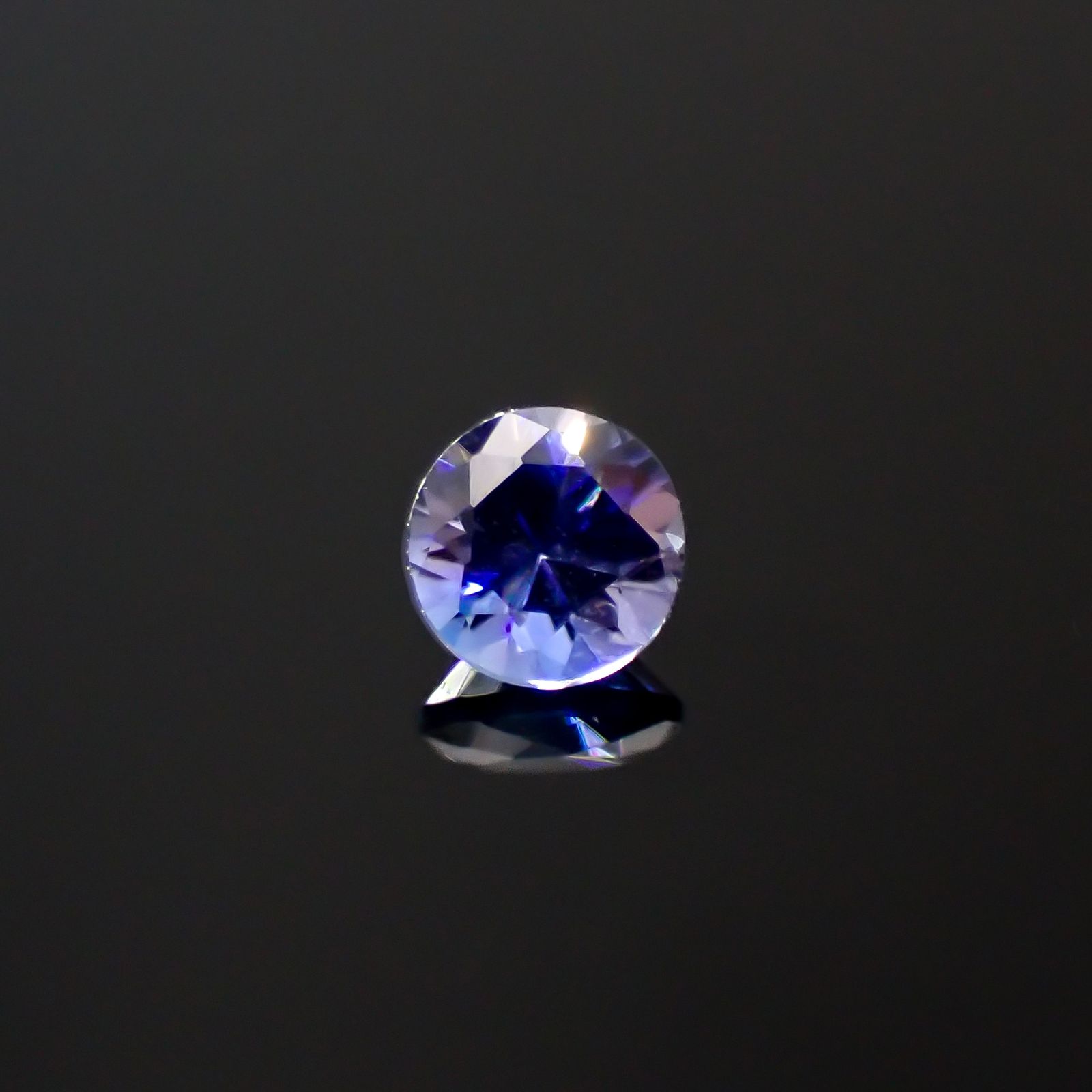 ベニトアイト アメリカ・カリフォルニア州産 0.095ct[240527388]2.7x2.7mm前後