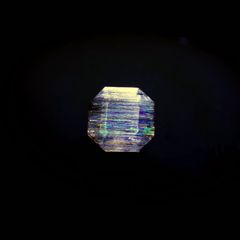 レインボースキャポライト ブラジル産 0.92ct / 6.1x6mm前後 [260825061]