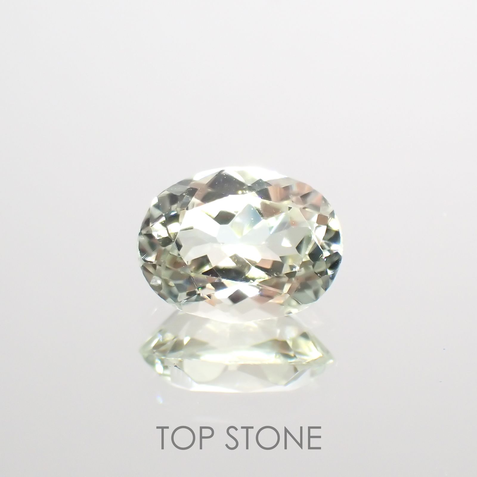 シリマナイト(宝石名シリマナイト)インド産 1.38ct 識別済[211113700]8.1x6.1mm前後