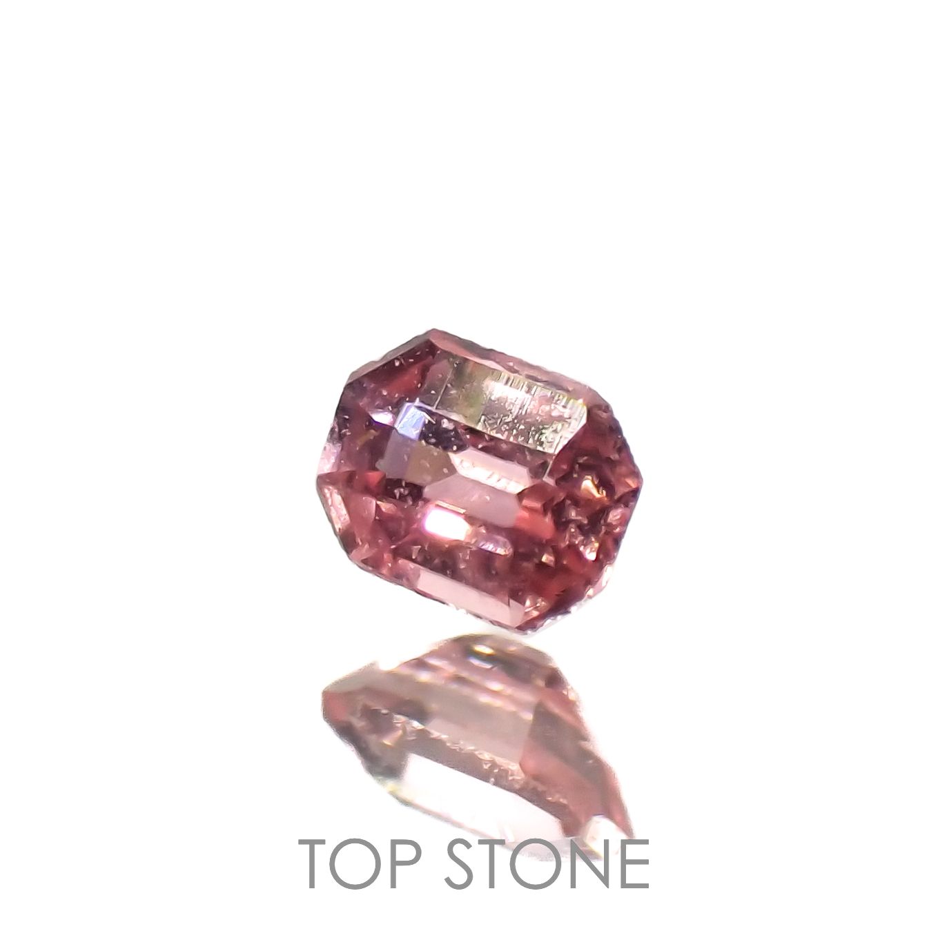 ヴェイリネナイト(宝石名ベイリネナイト)パキスタン産 0.037ct 識別済[221219284]2.1x1.6mm前後