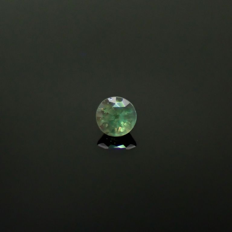 長波365(ライト)の照射で蛍光