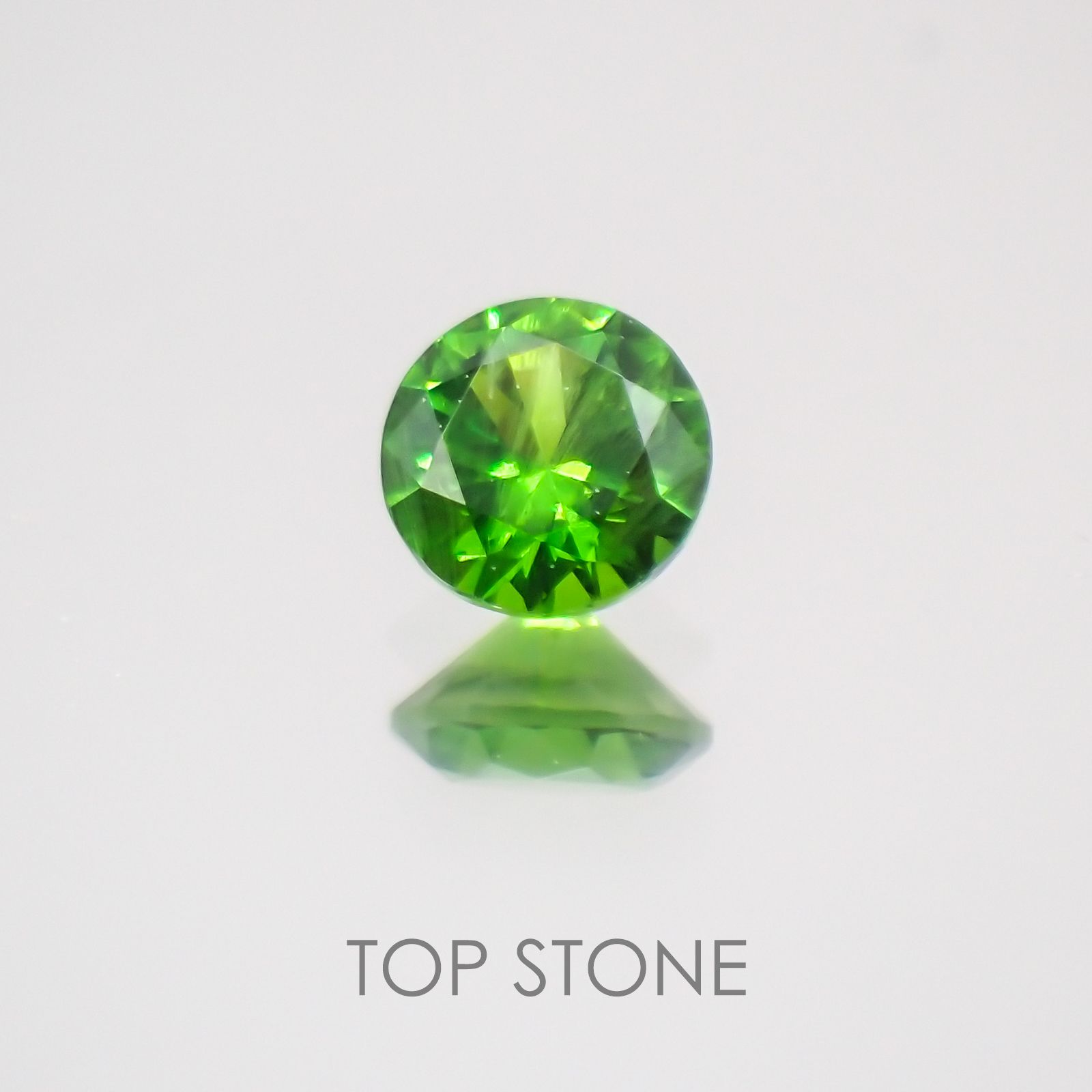 デマントイドガーネット(宝石名デマントイド・ガーネット)ロシア産 0.14ct 識別済[220717105]3.1x3.1mm前後