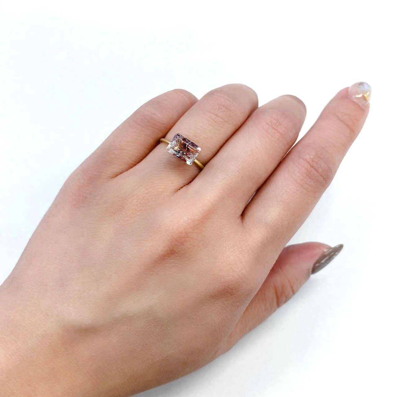 ファイヤークォーツ ナイジェリア産 1.71ct[210510712]8.9×6.2mm前後
