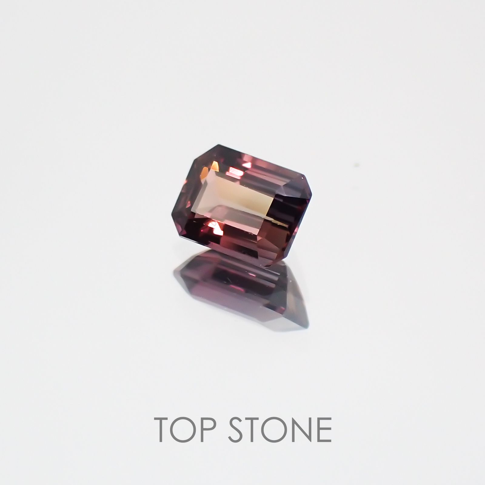 バイカラーサファイア(宝石名バイカラー・サファイア) タンザニア産 0.30ct 識別済[21029741]4.2×3.2mm前後