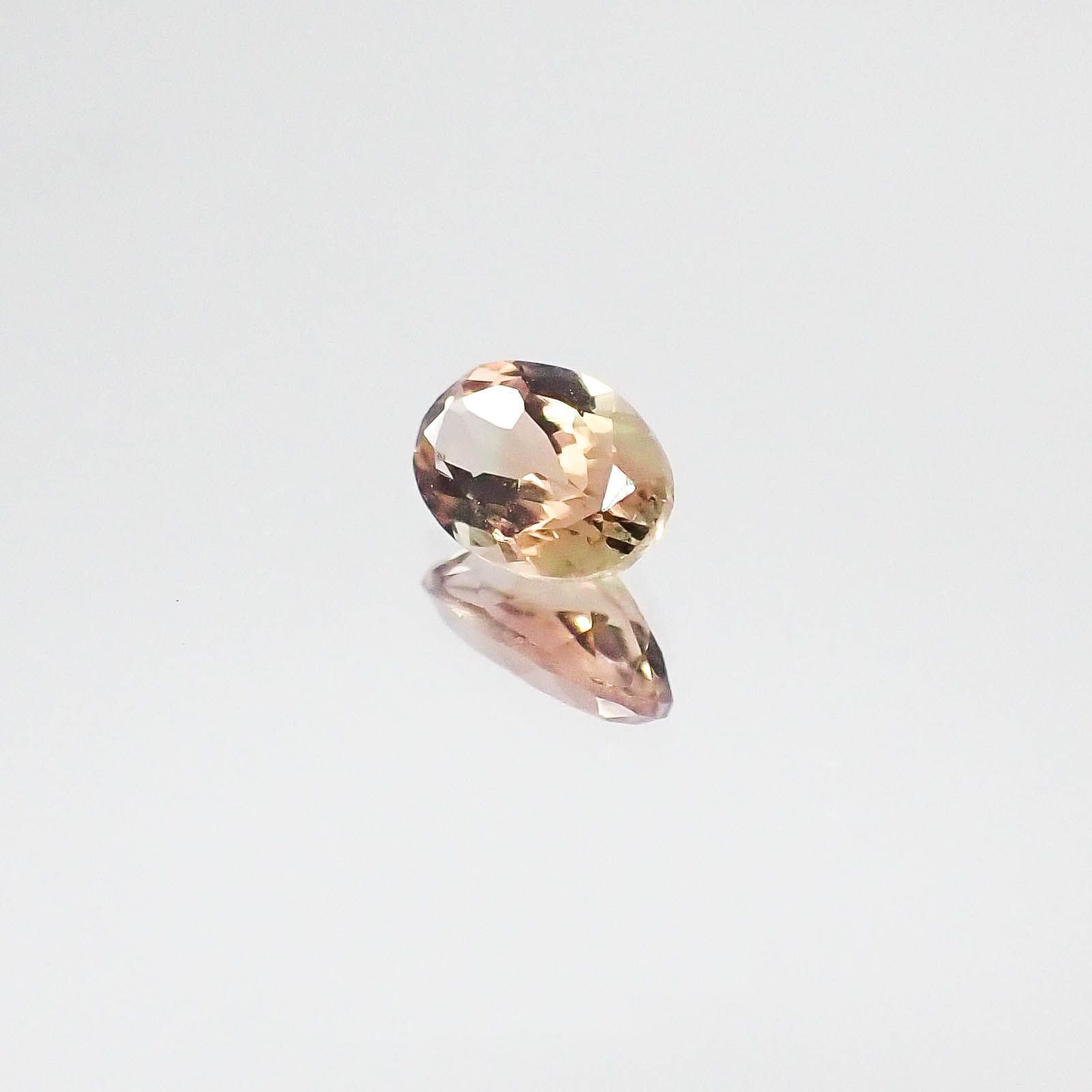 バイカラートルマリン(宝石名バイカラー・トルマリン)ブラジル産 0.44ct 識別済[231023864]5.9x4.1mm前後