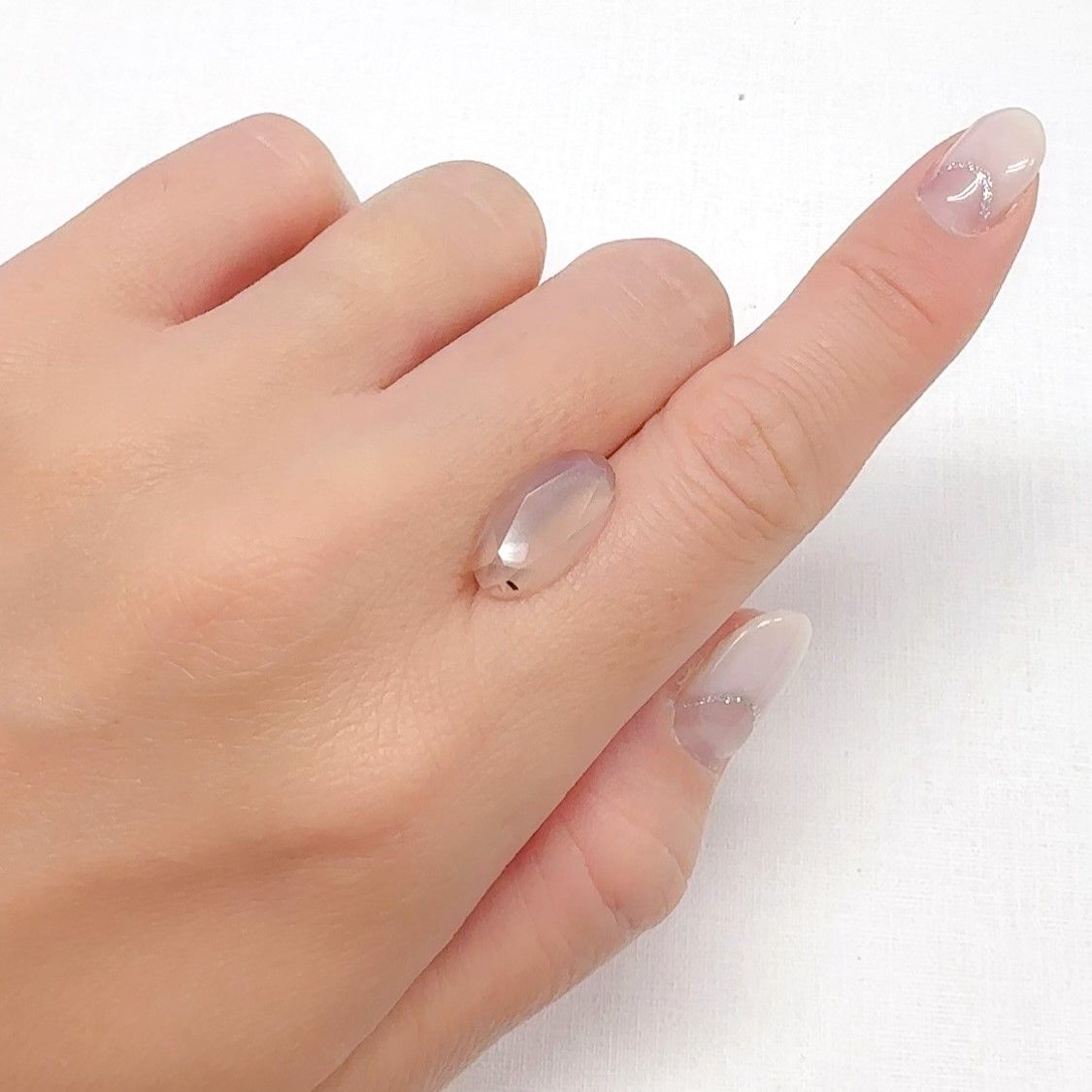 アイリスカルセドニー ブラジル・ミナスジェライス州産 2.75ct[240527812]15.7x8.4mm前後
